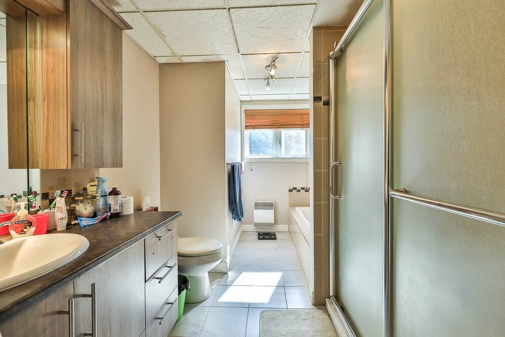 Salle de bains - sous-sol # 315A