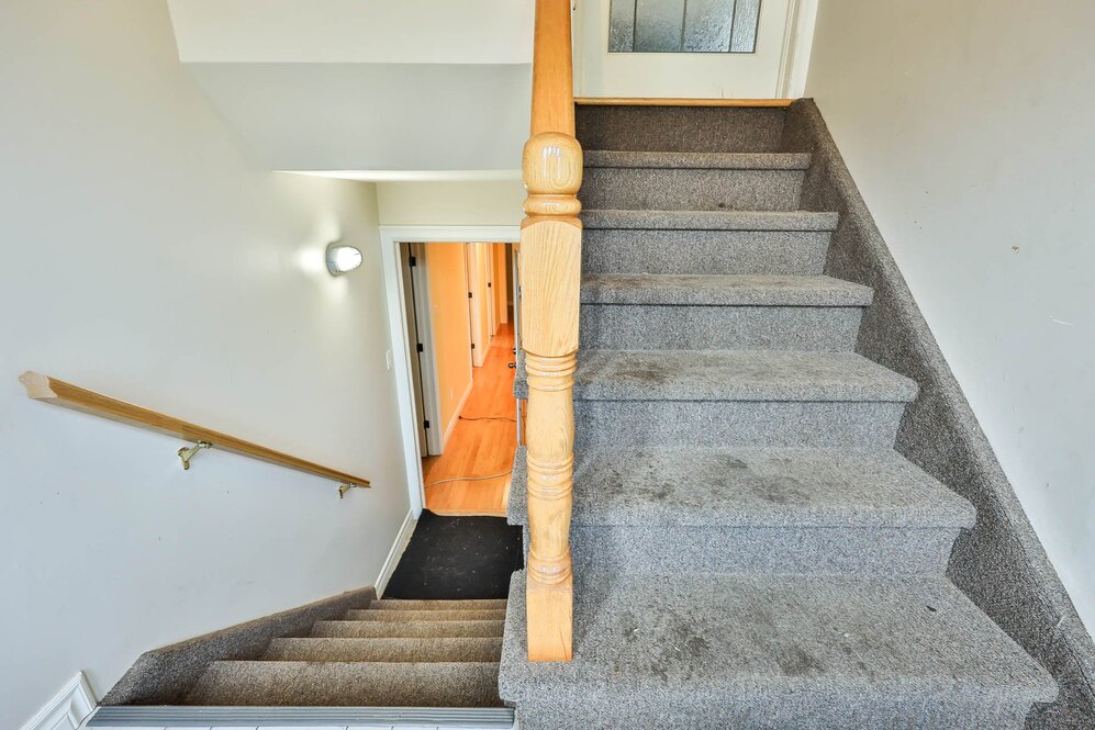 Entrée extérieure - Entrée avant pour les 2 logis