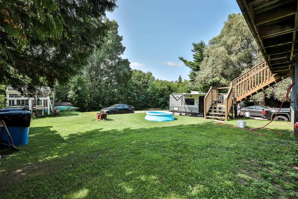 Extérieur - terrain pour les 2 logis