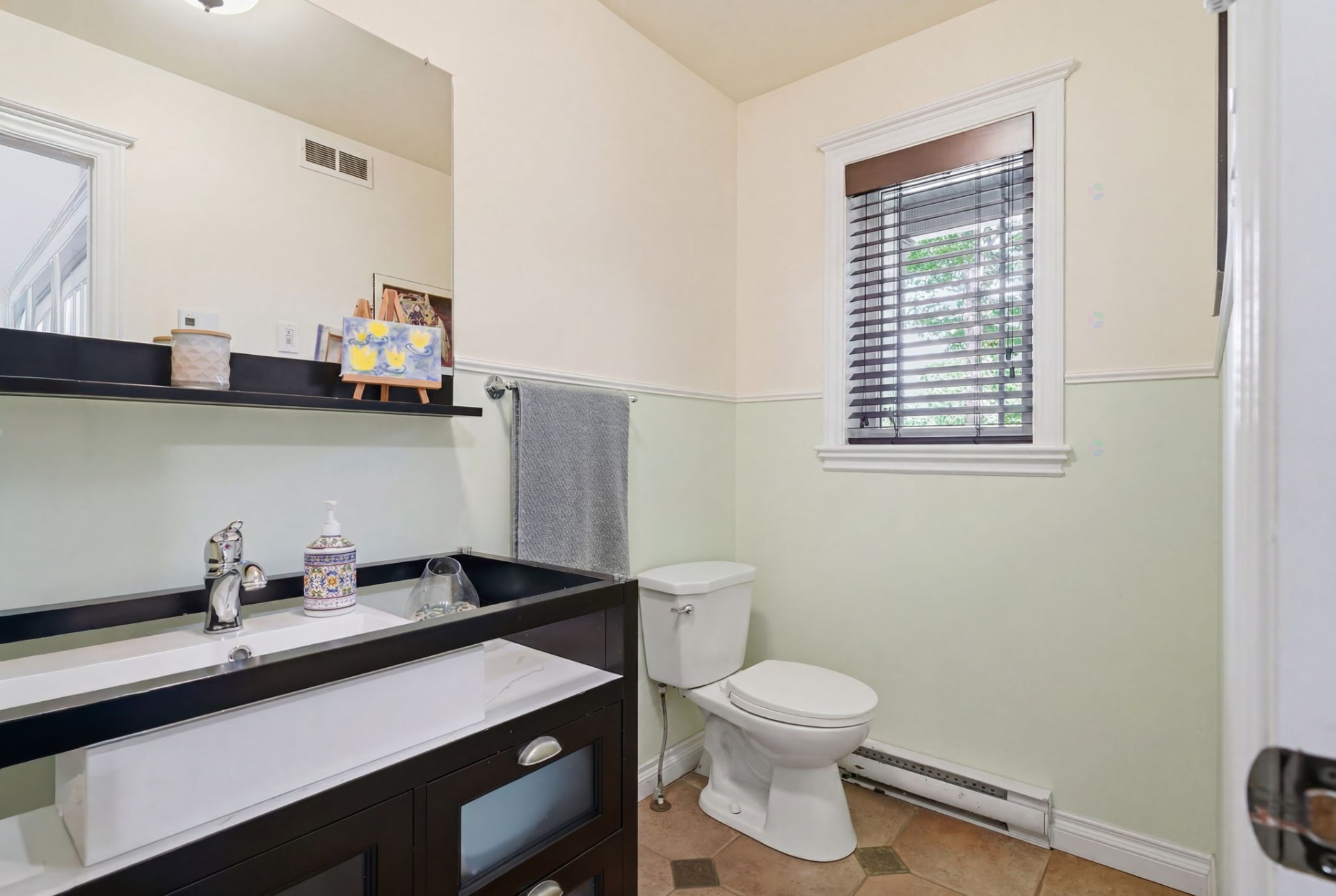 Powder room
