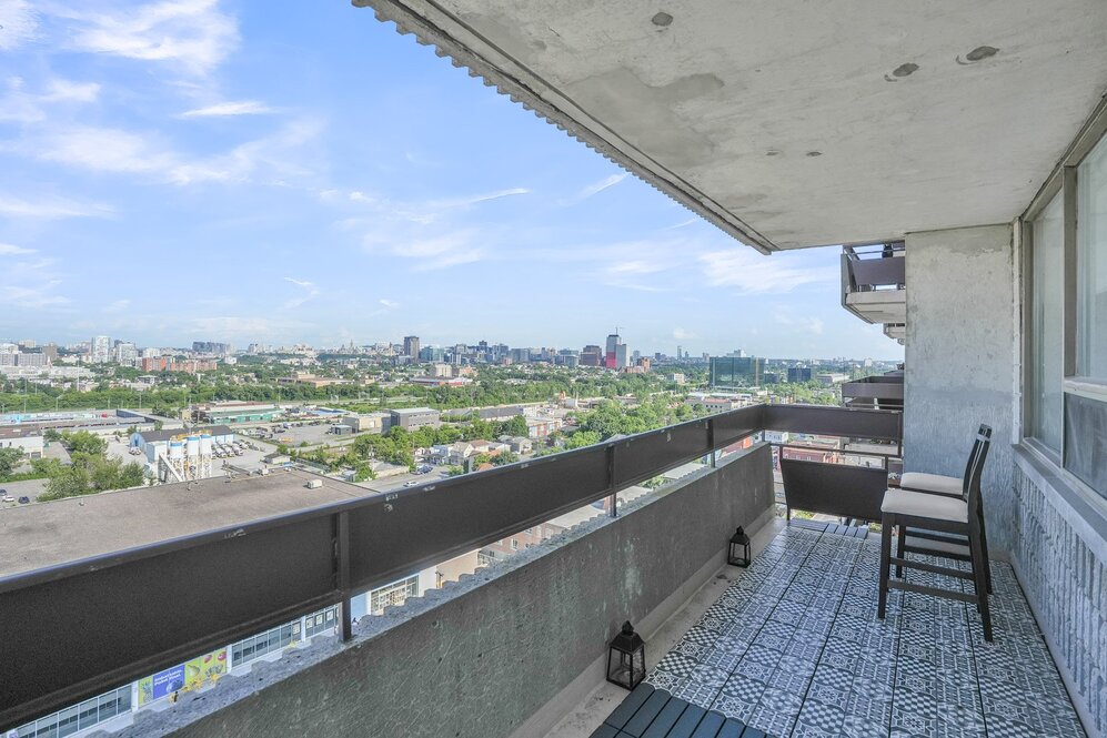295 Boul. St-Joseph 1404