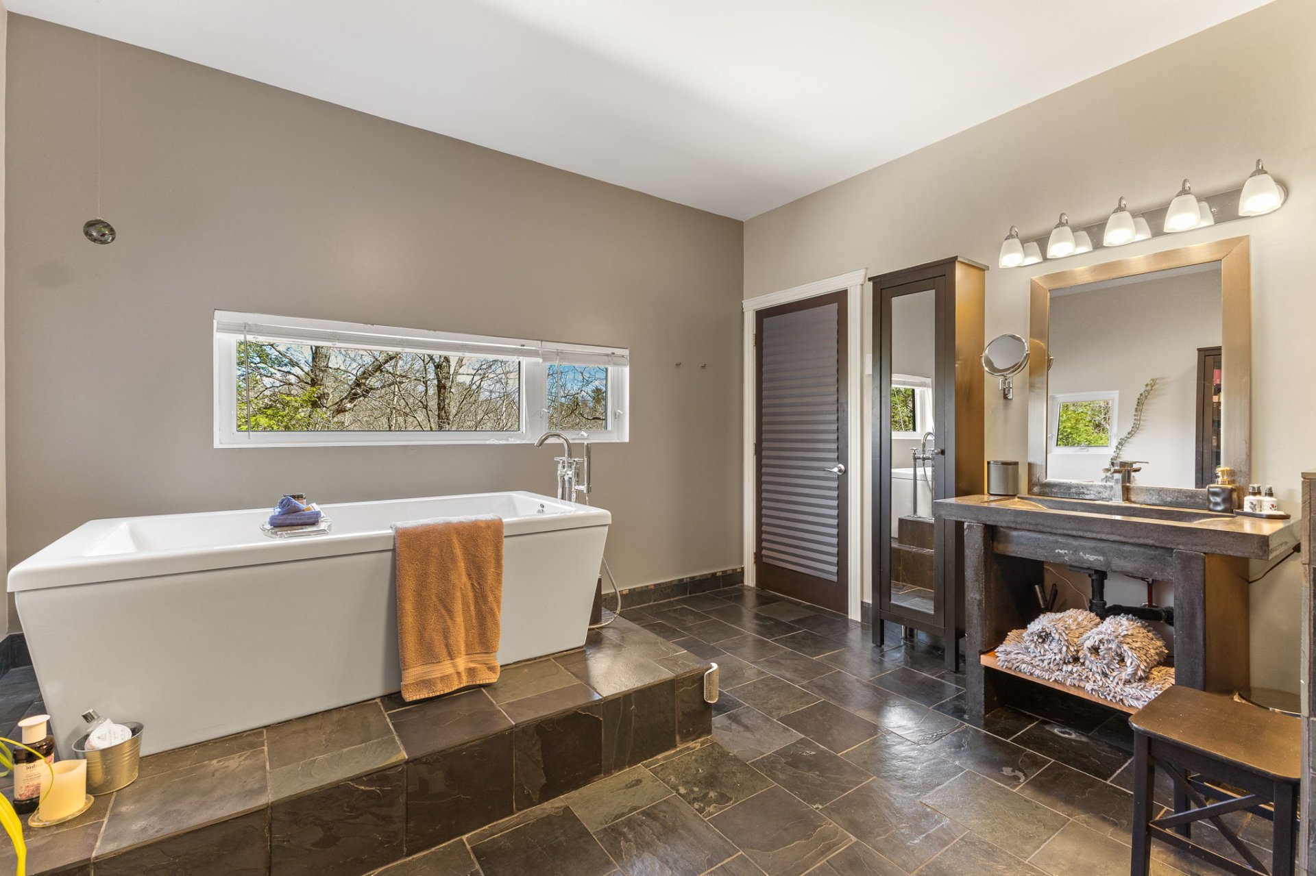 Salle de bains attenante à la CCP