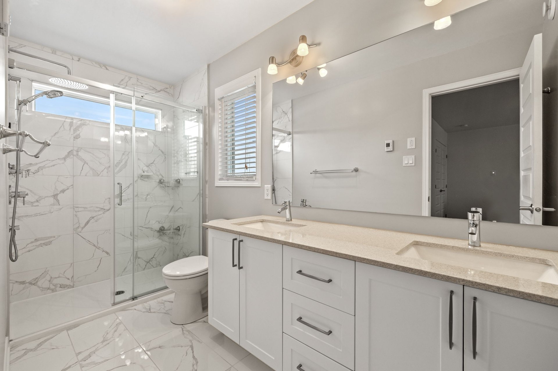 Salle de bains attenante à la CCP