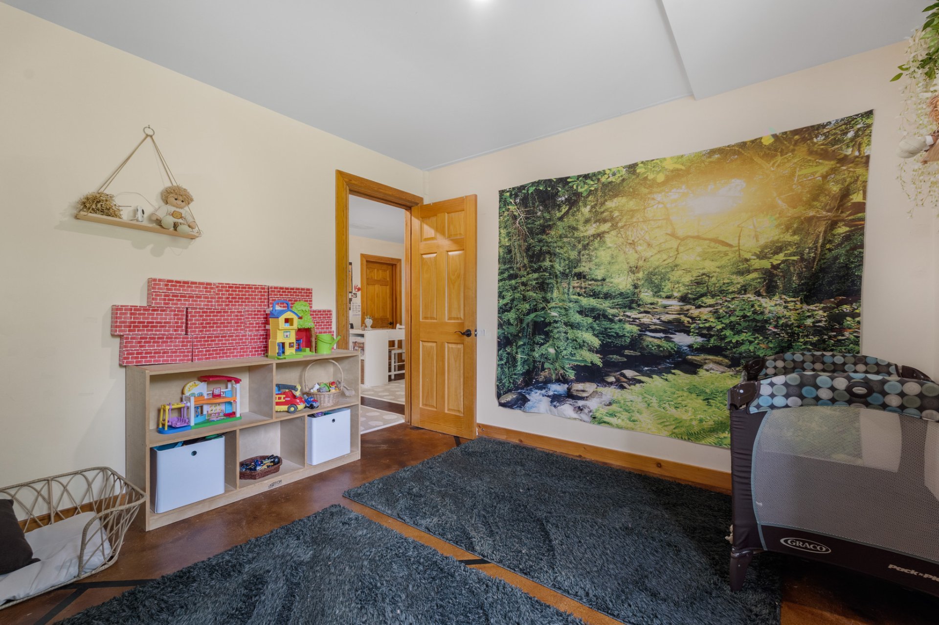 Guest room; currently daycare