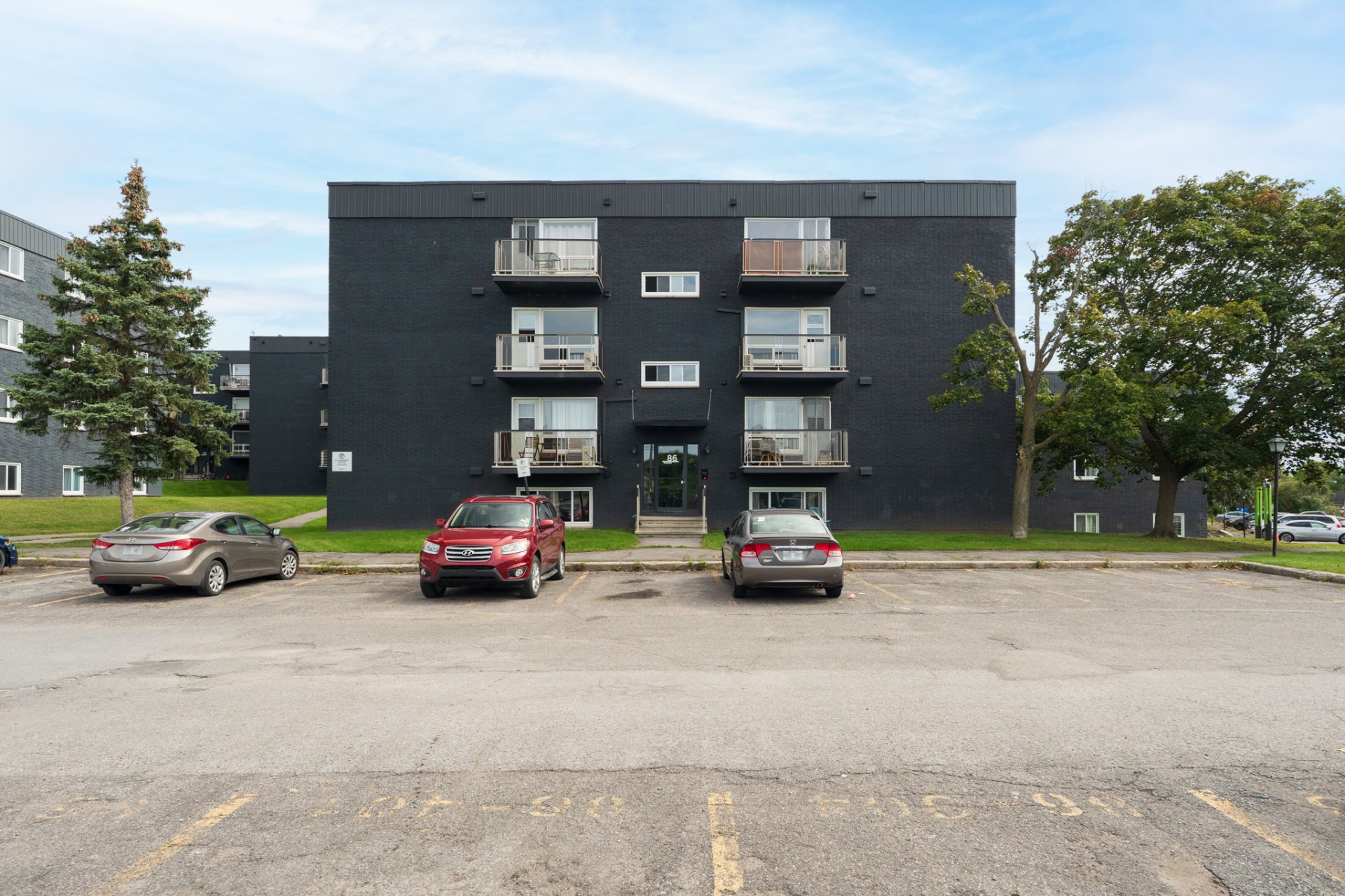 86 Rue Front 204