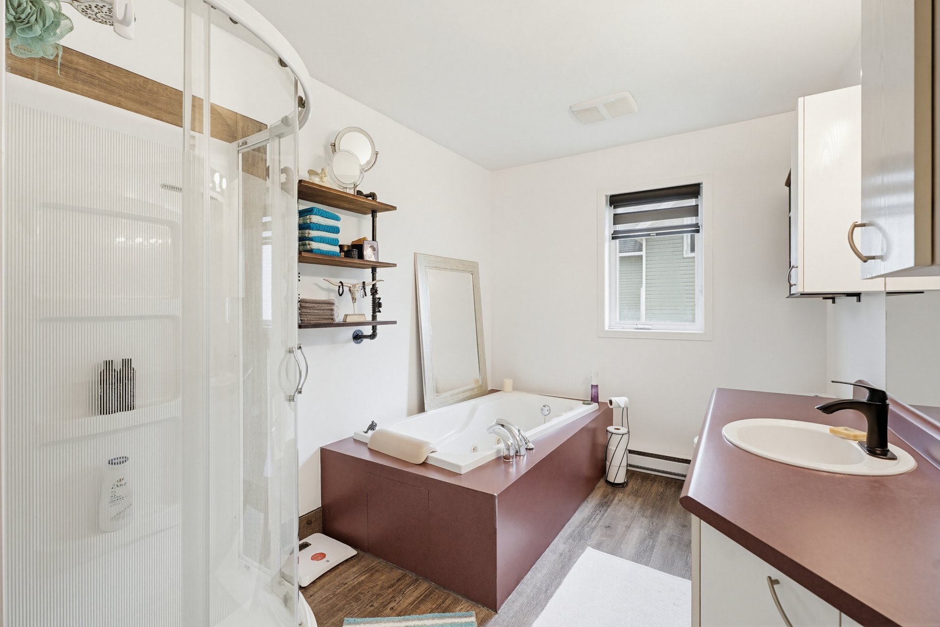Ensuite bathroom