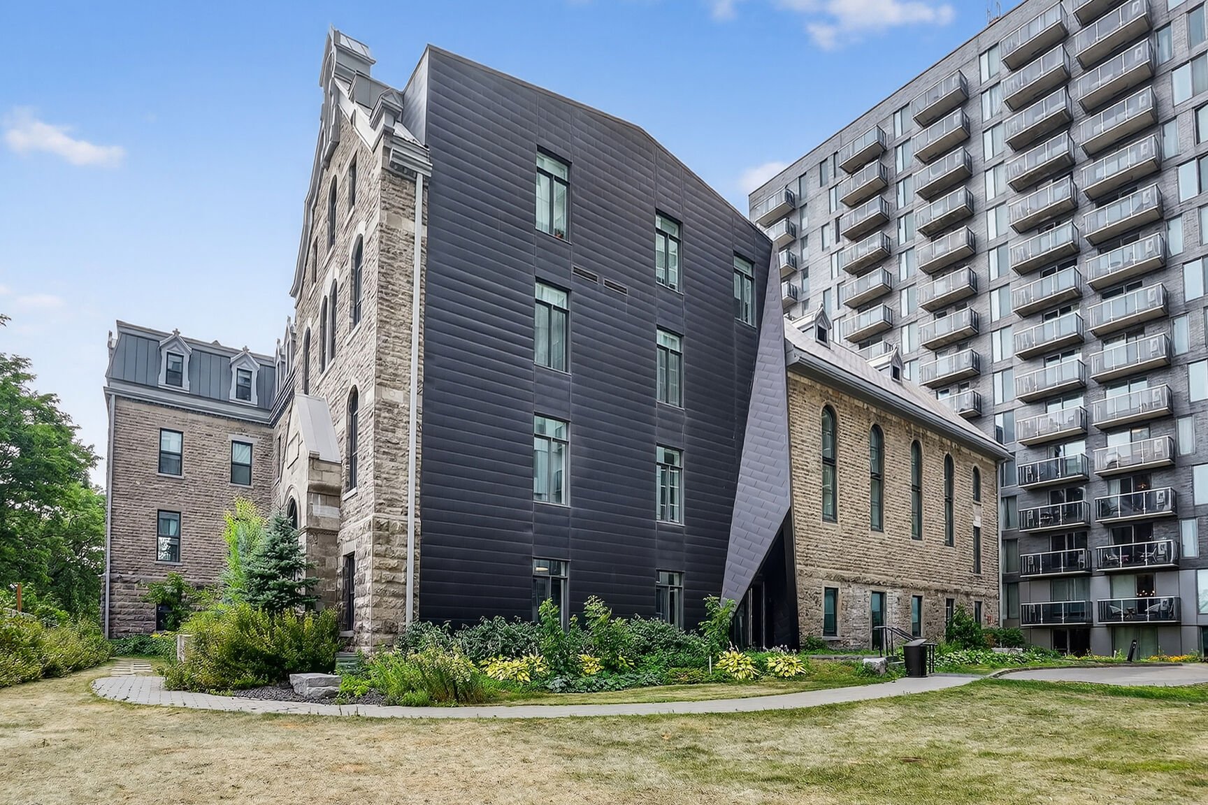 1788 Rue Joseph-Manseau 105