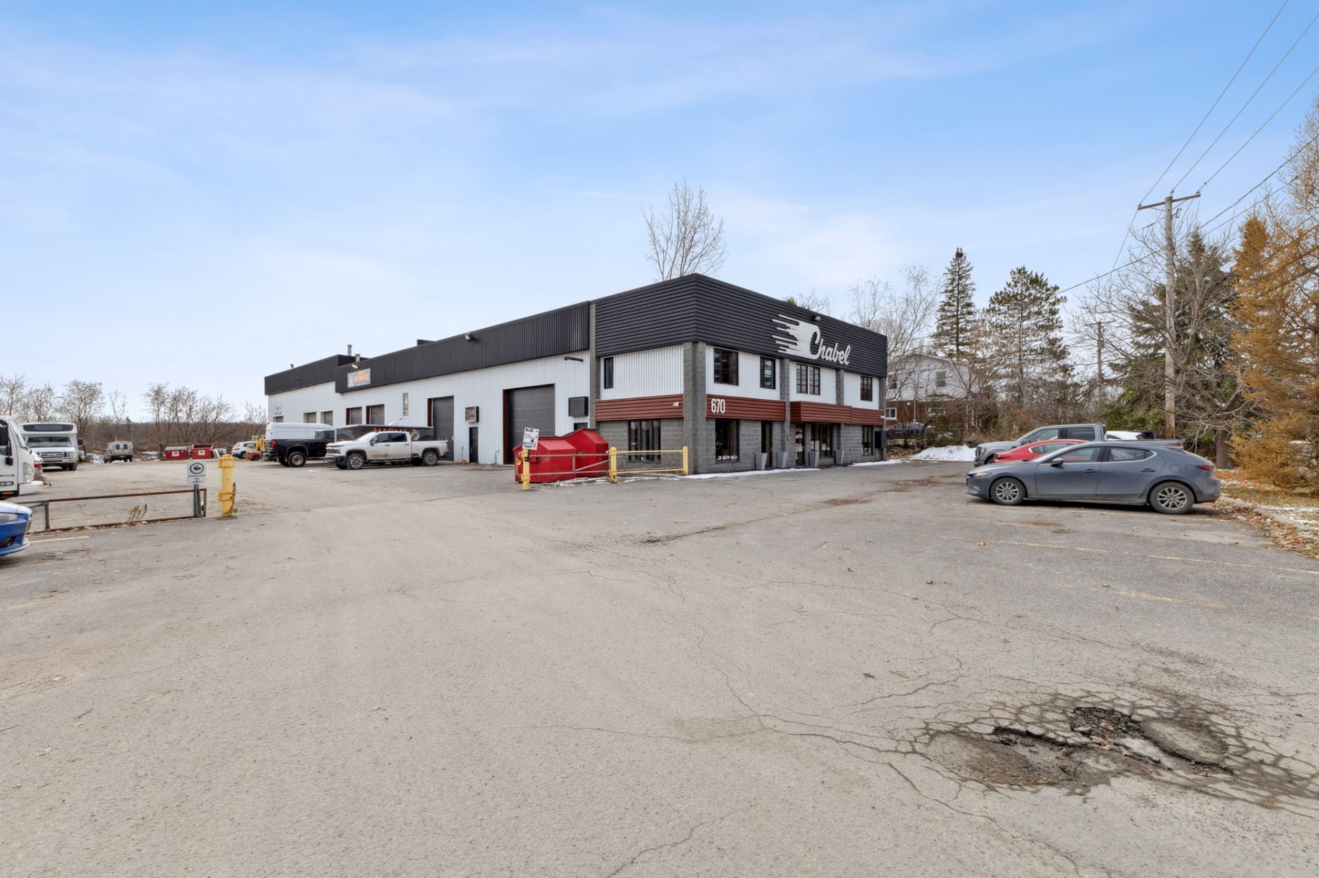 670 Boul. St-René E. 1