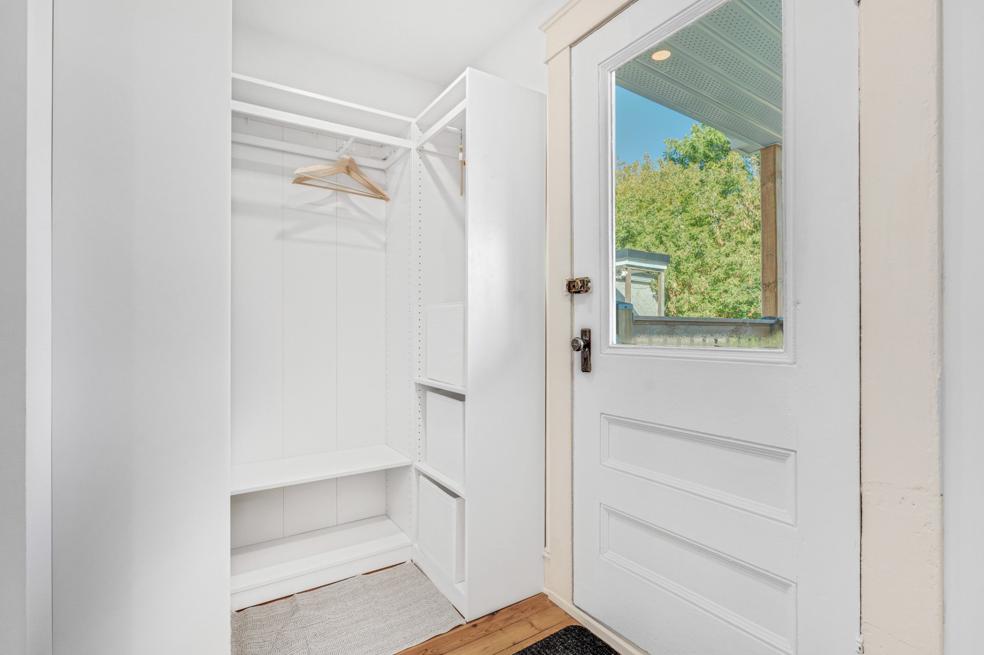 Walk-in closet