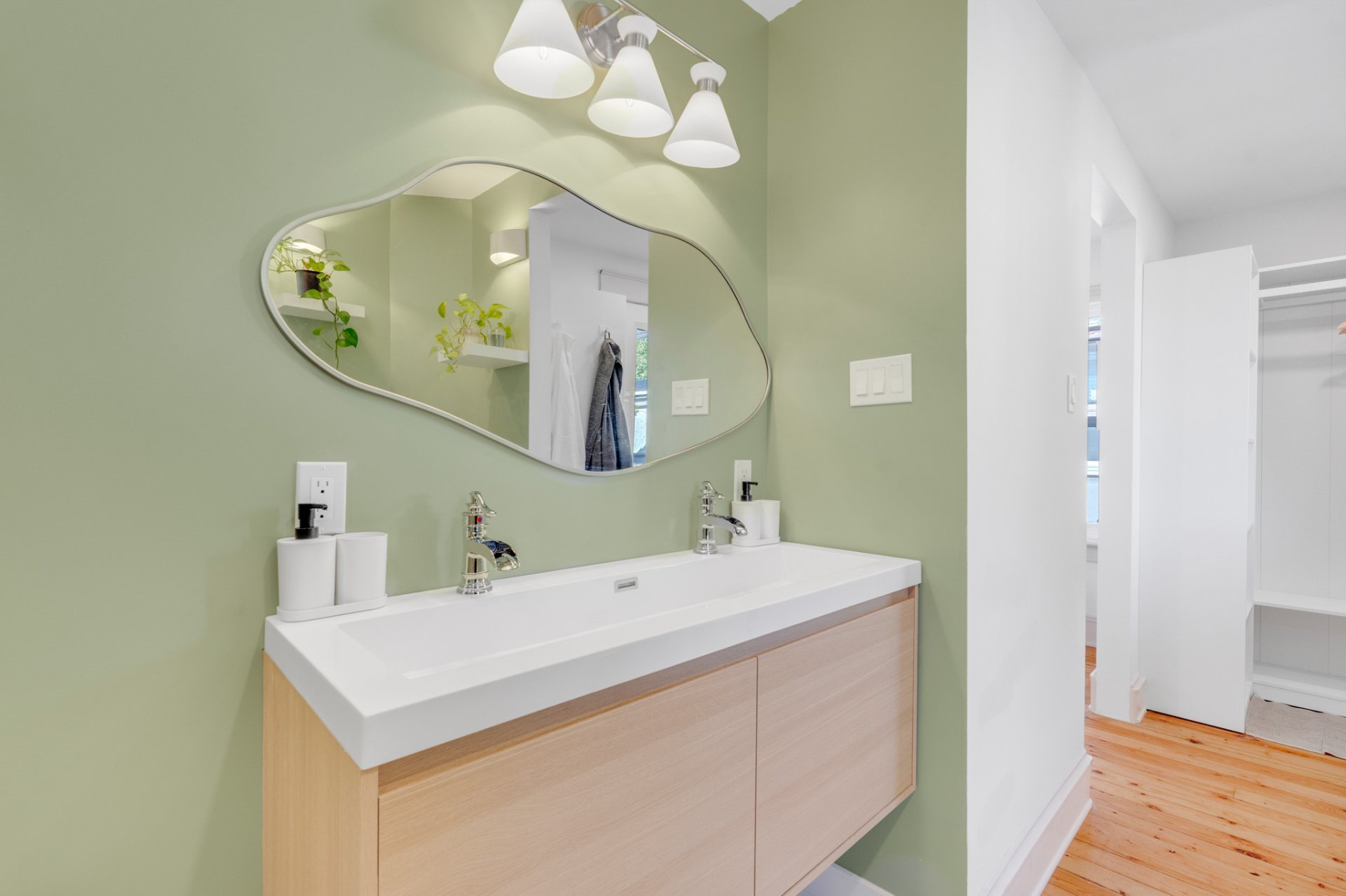 Ensuite bathroom