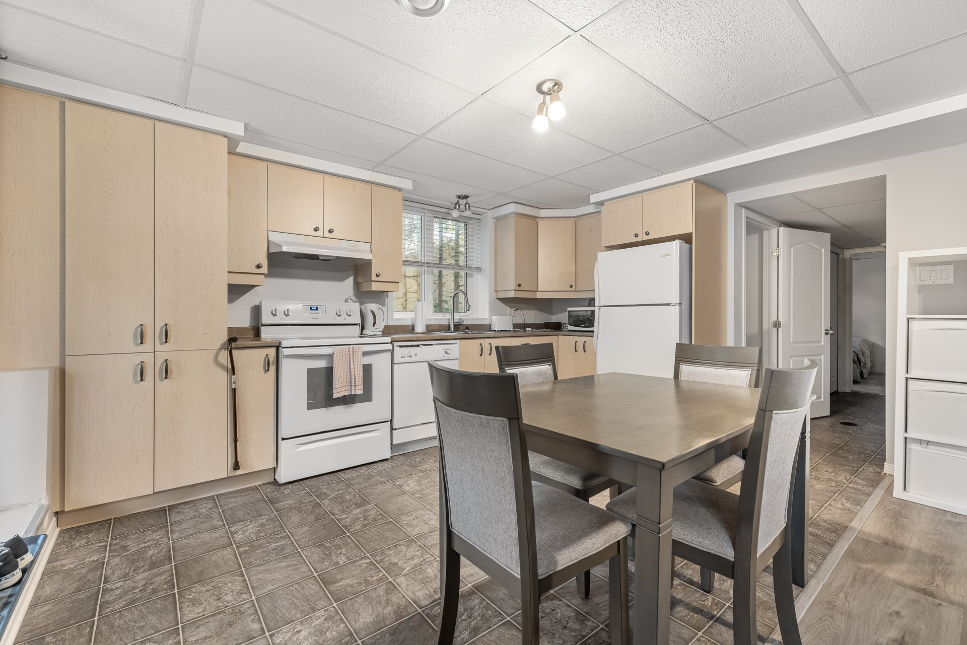 Cuisine - sous-sol, logis parental
