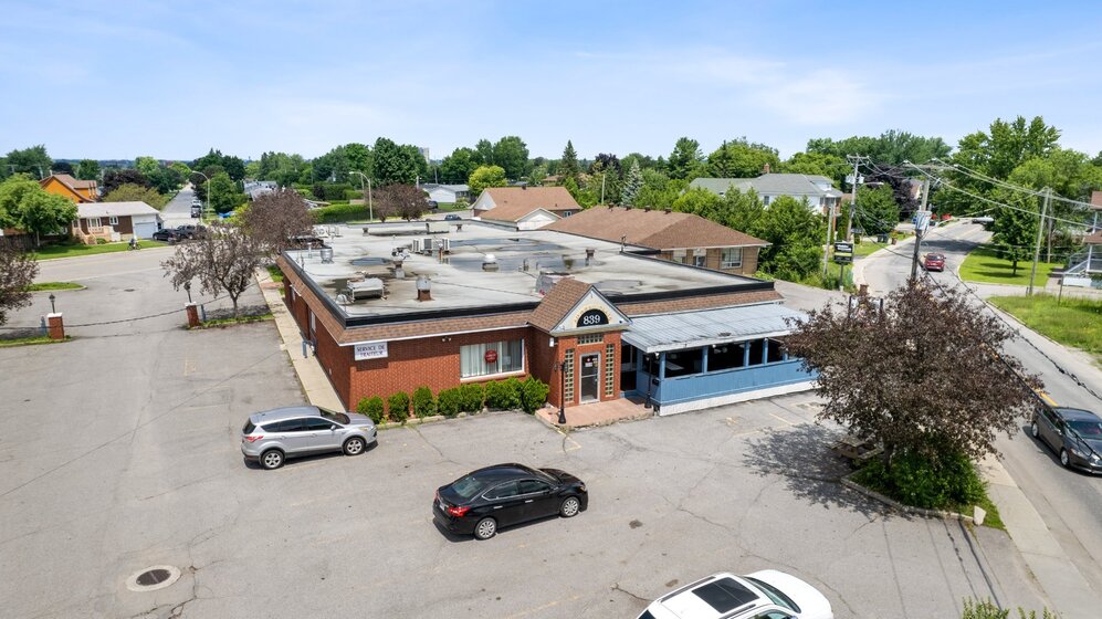 839 Rue St-Louis 