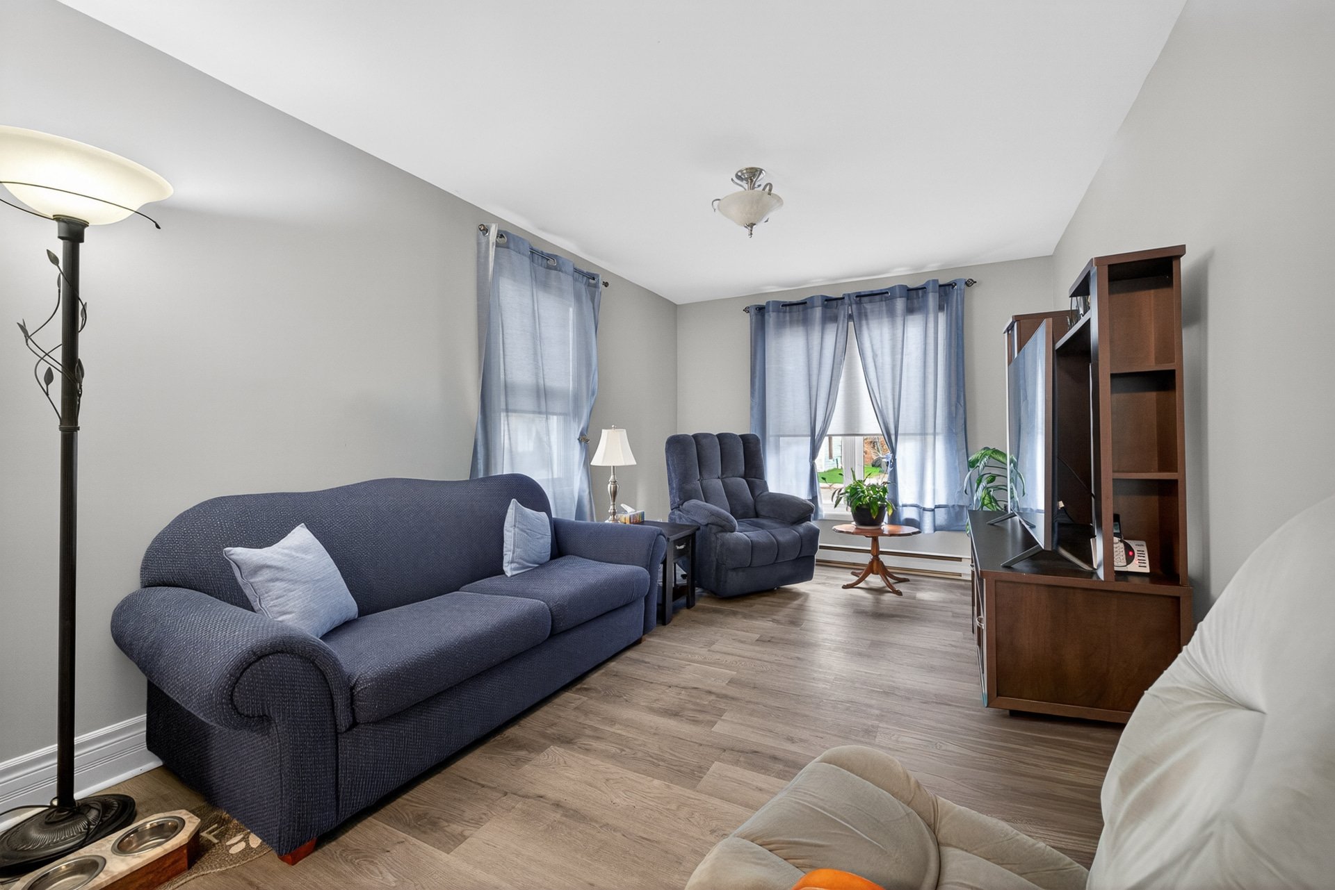 Living room - Unit 1