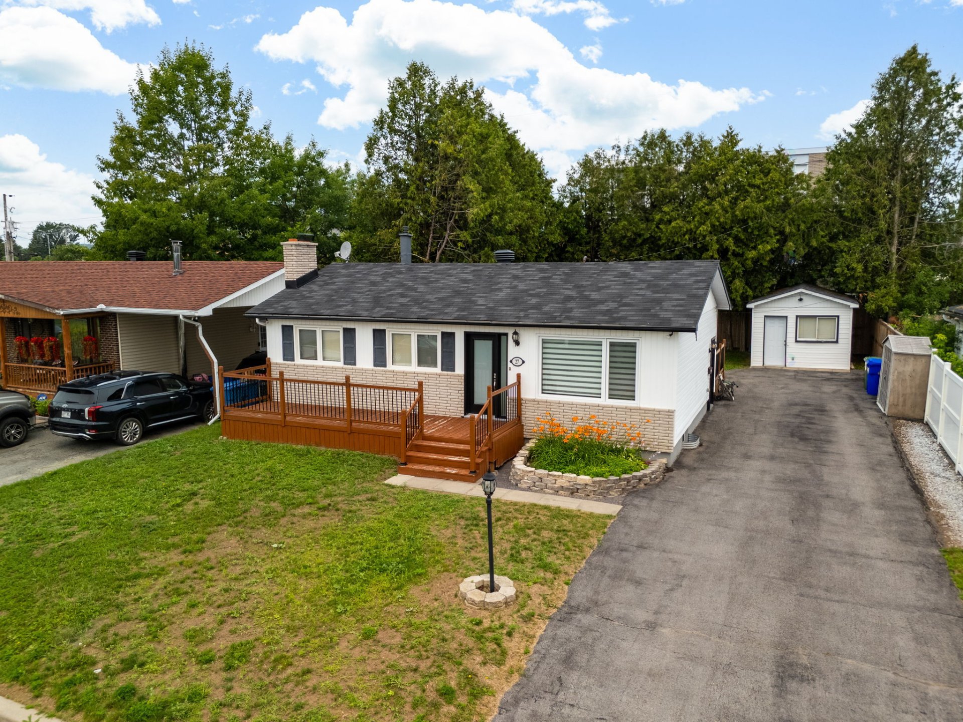 27 Rue Roland-Tremblay