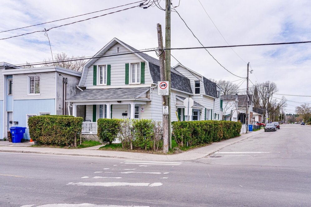 83 Boul. St-Joseph 