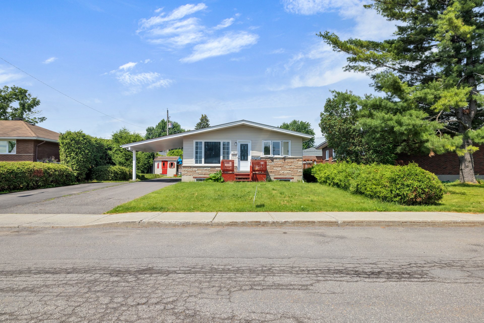 449 Rue Royal-Brassard 