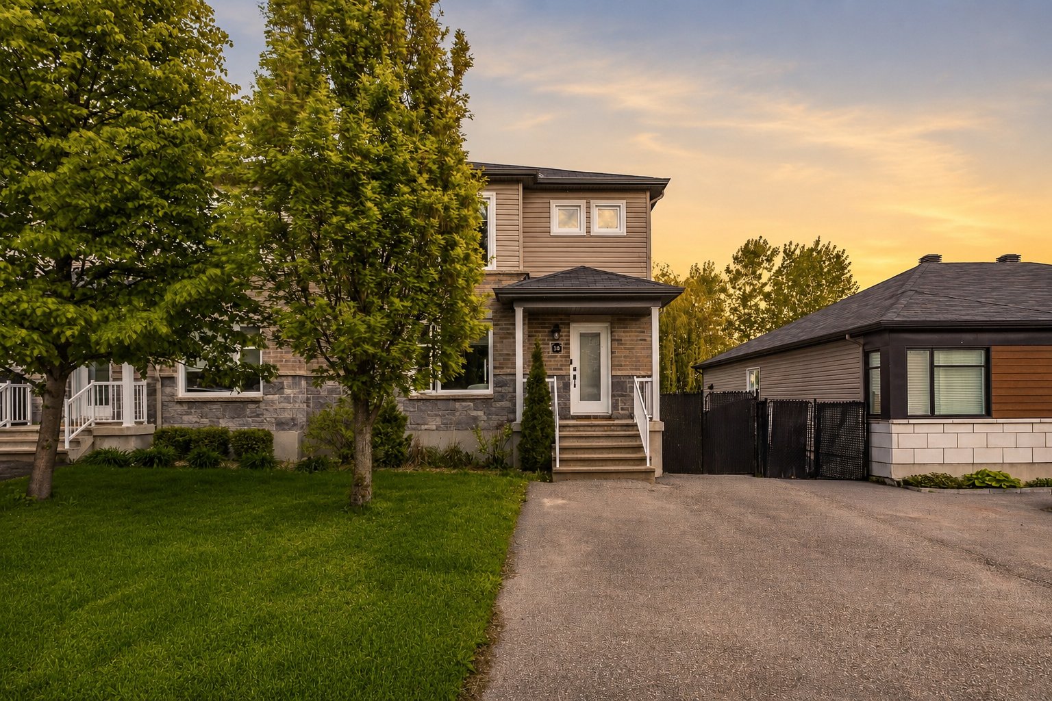 18 Rue Idola-St-Jean 