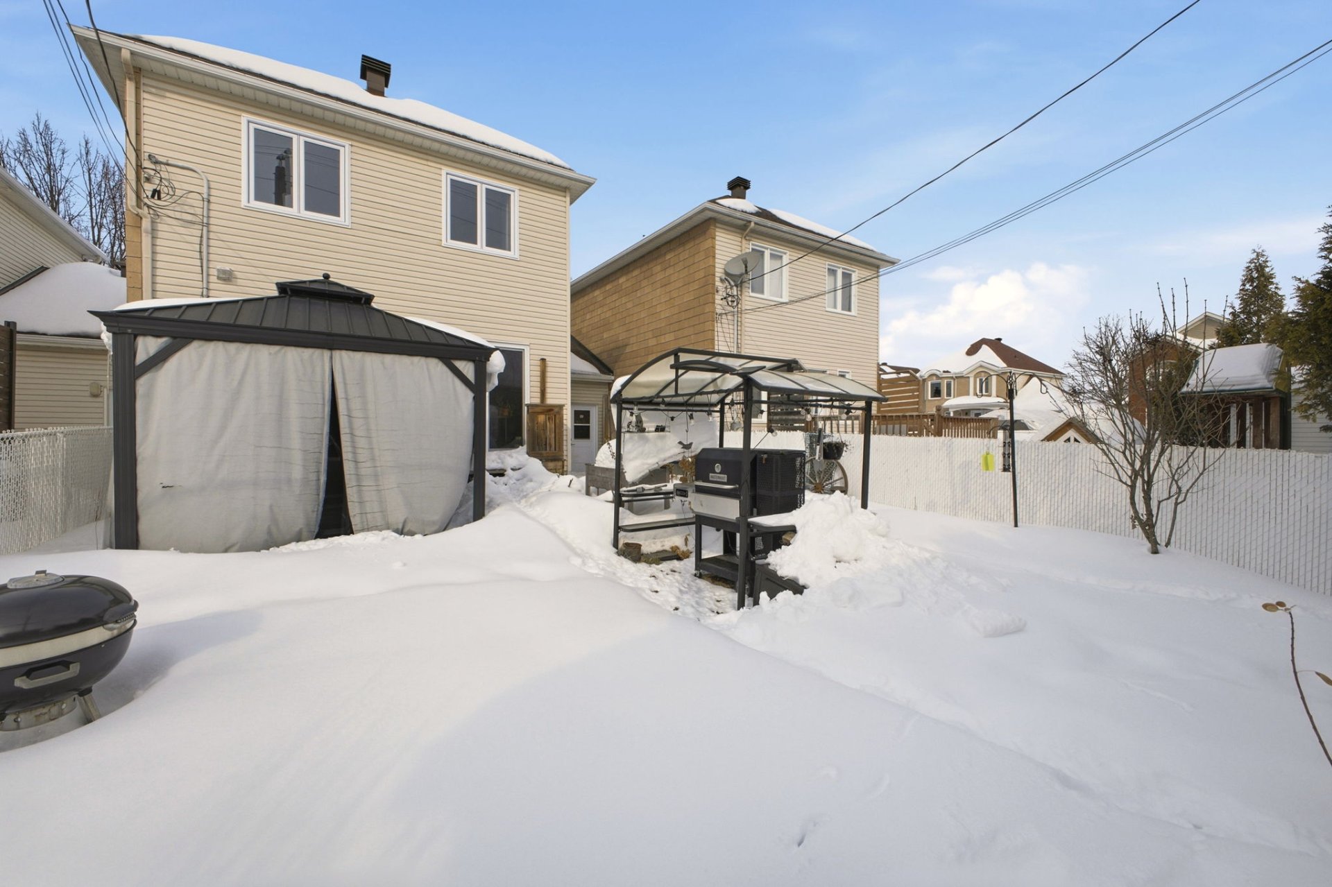 Autre - Gazebo inclus