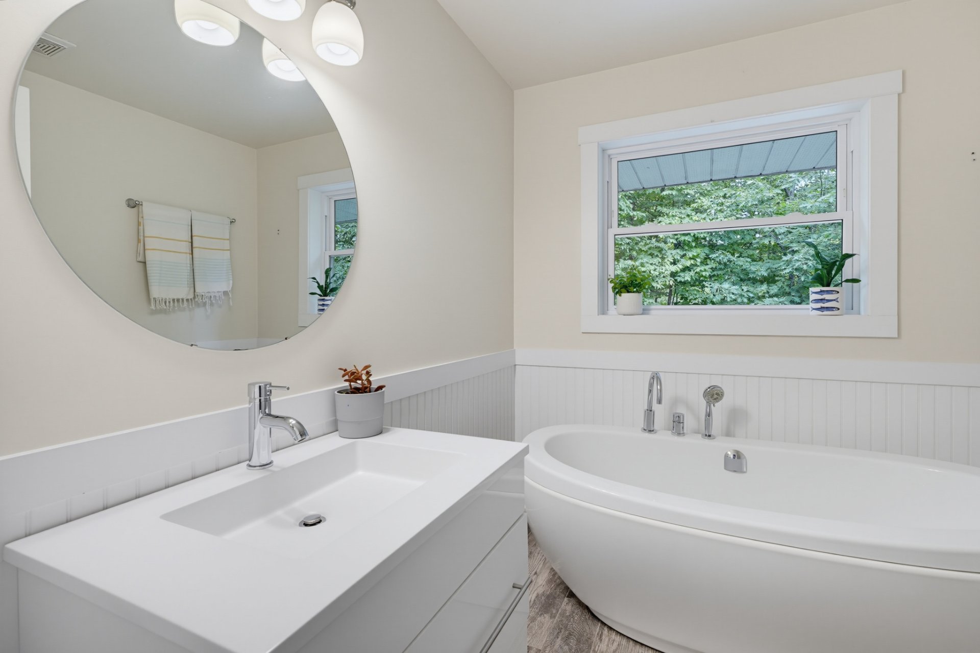 Ensuite bathroom