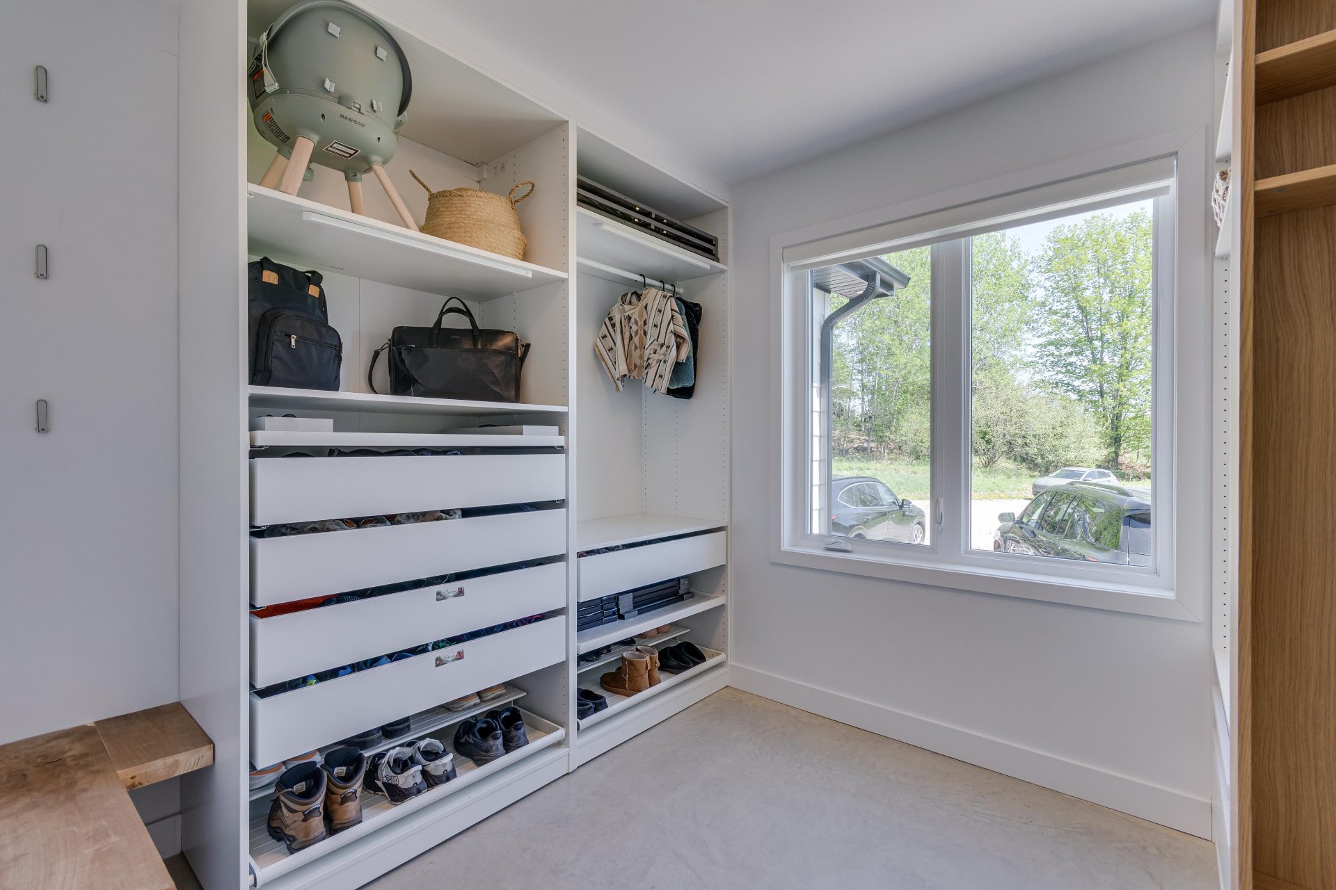 Hallway - Mud room