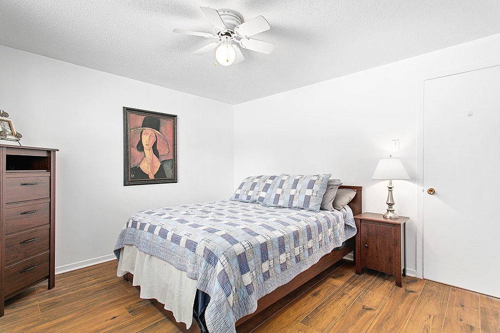 Bedroom - Unité 2 / Unit 2