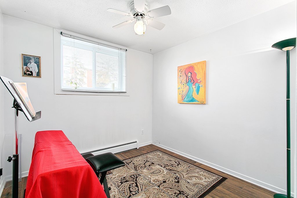 Bedroom - Unité 2 / Unit 2