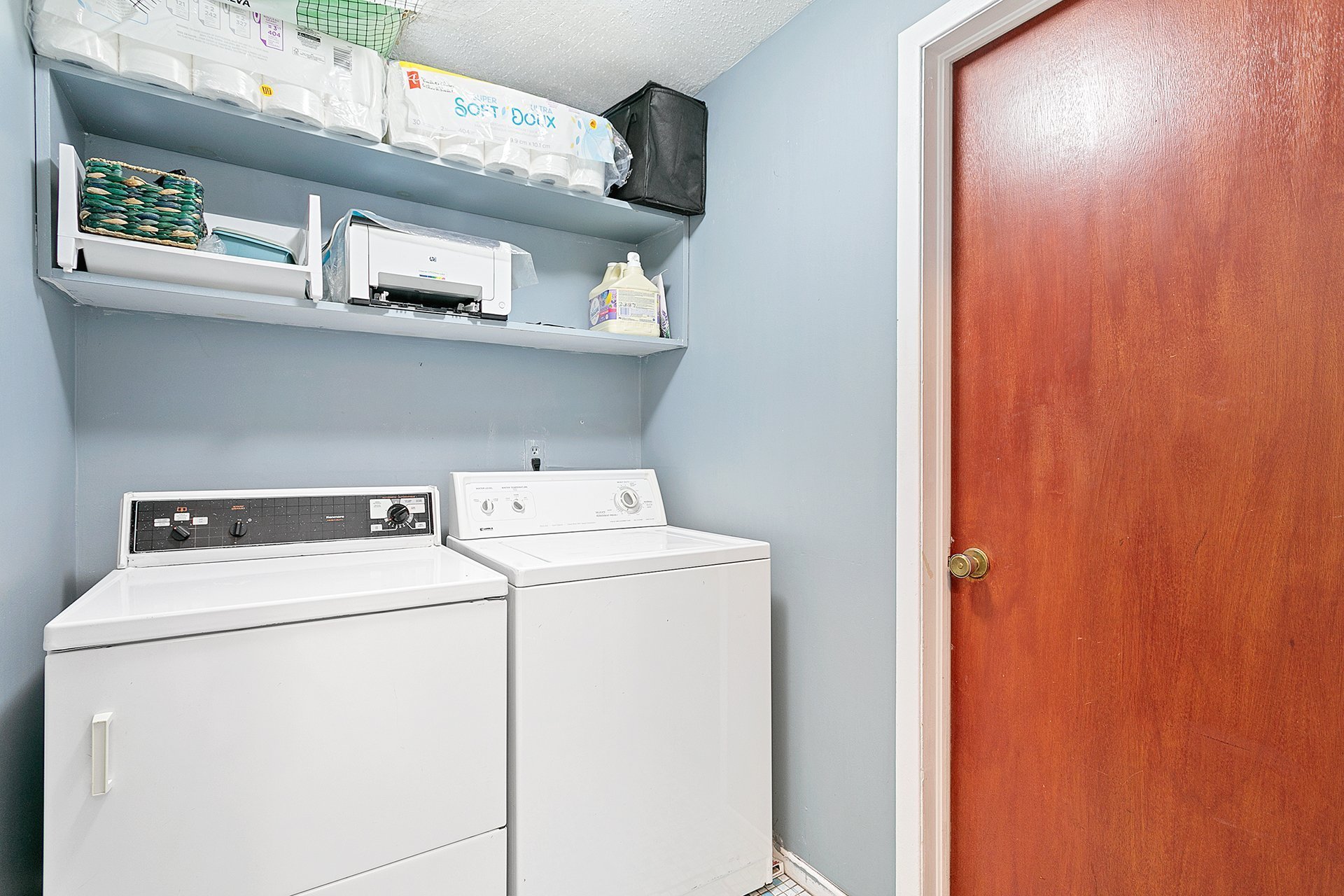 Laundry room - Unité 2 / Unit 2