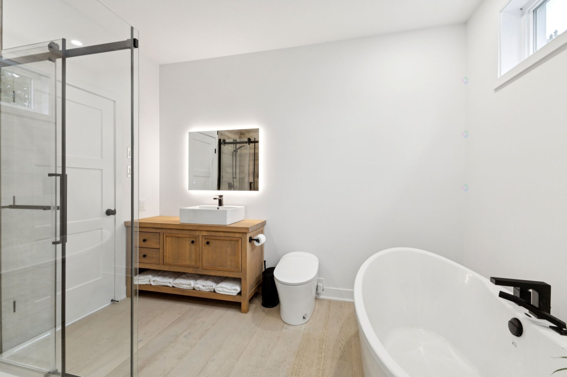 Salle de bains attenante à la CCP