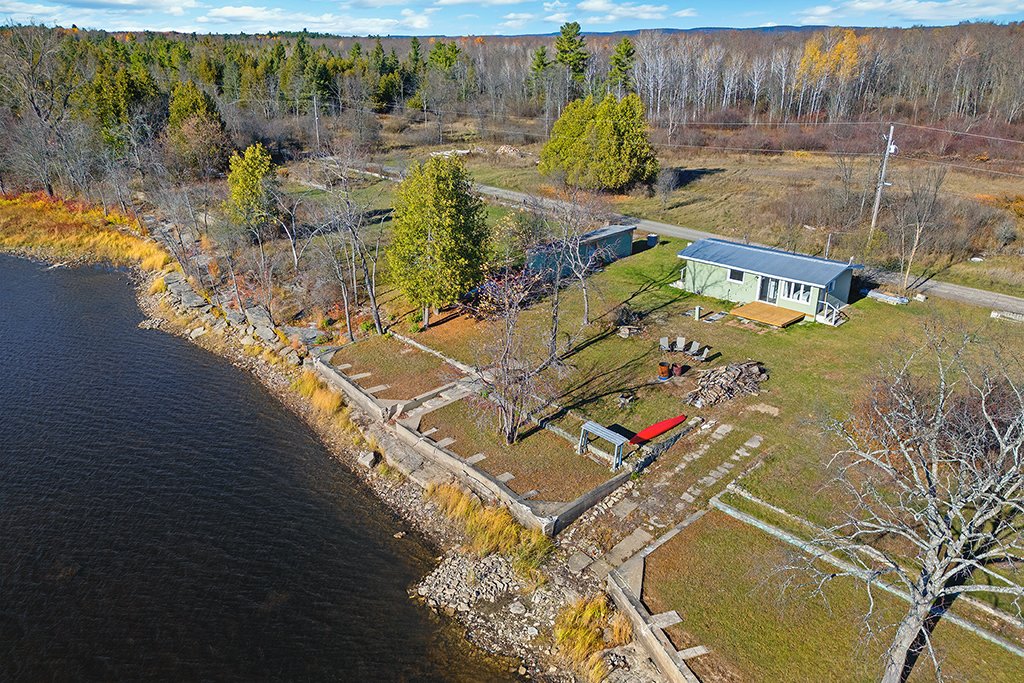 1105 Ch. de la Pointe-Indienne 