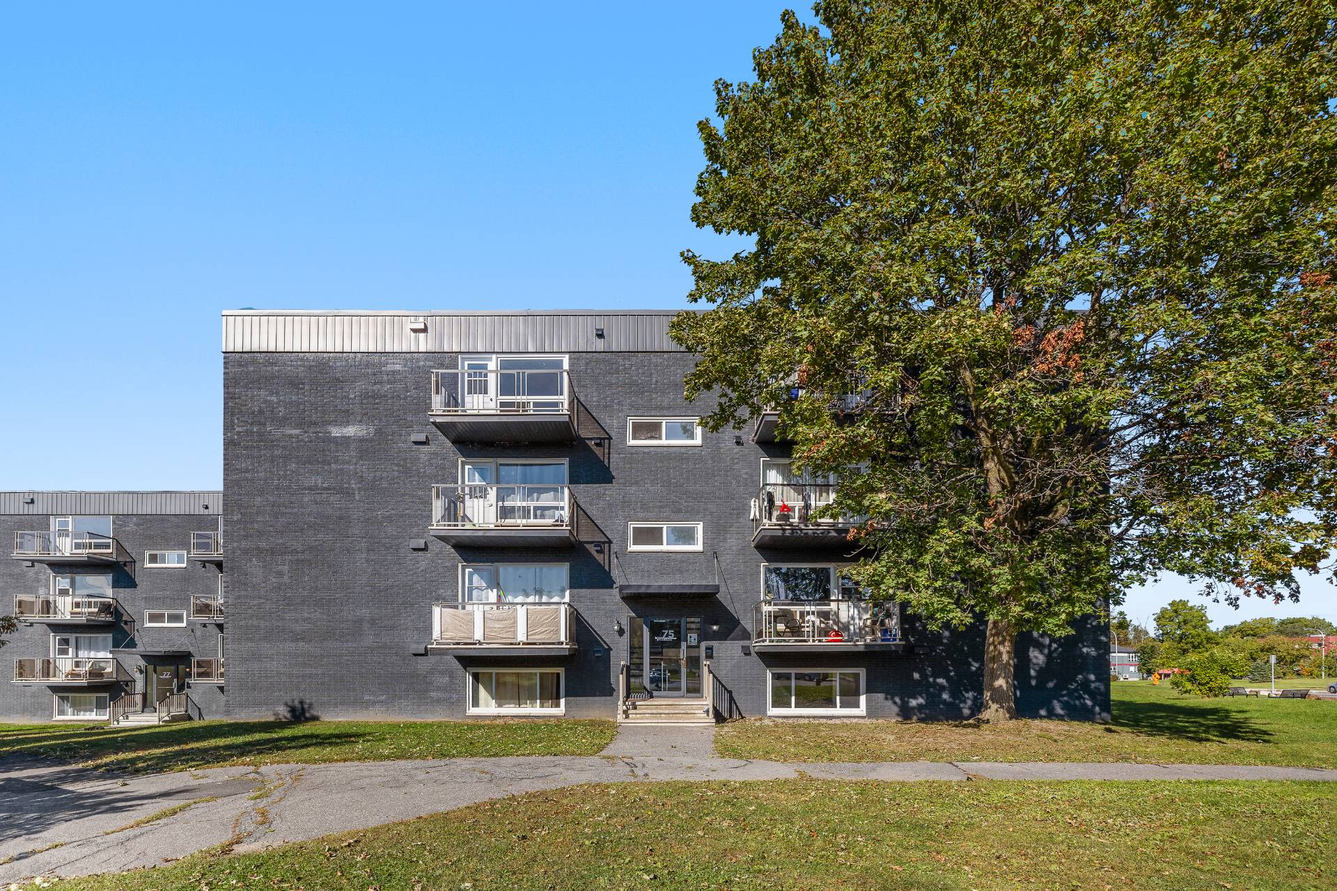 75 Rue Pearson 104 — photo 1
