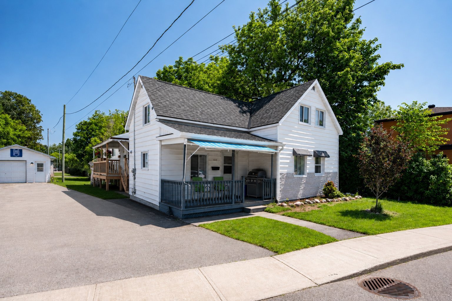 672 Maple Street
