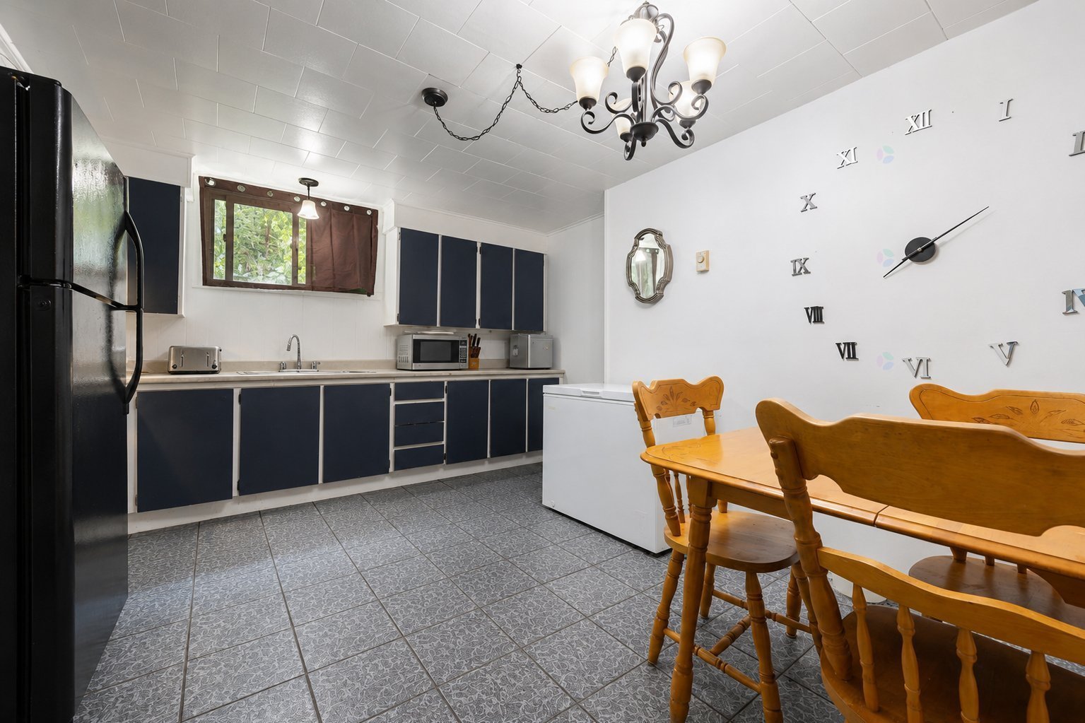 670 Maple Street Apt. B