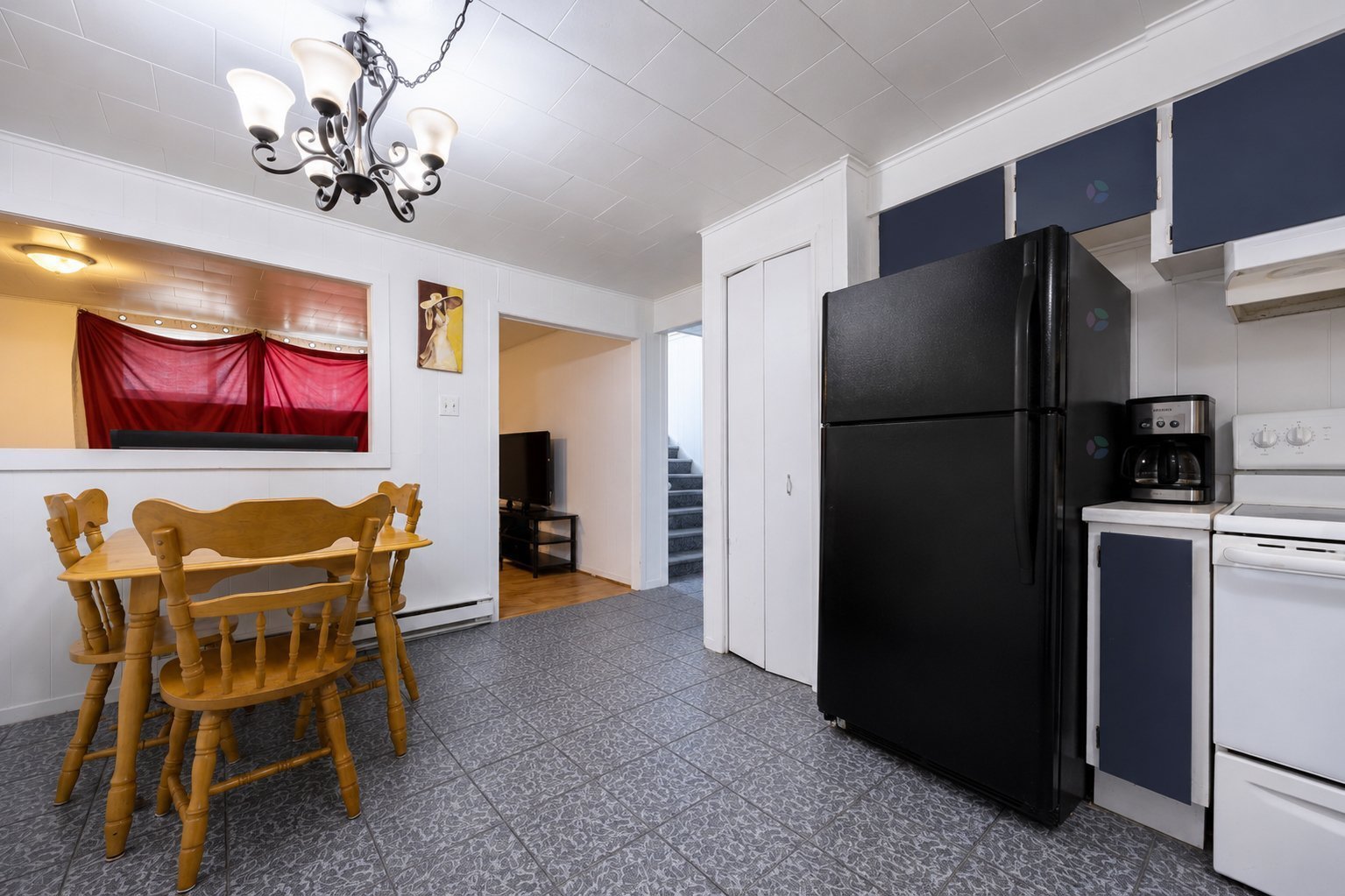 670 Maple Street Apt. B