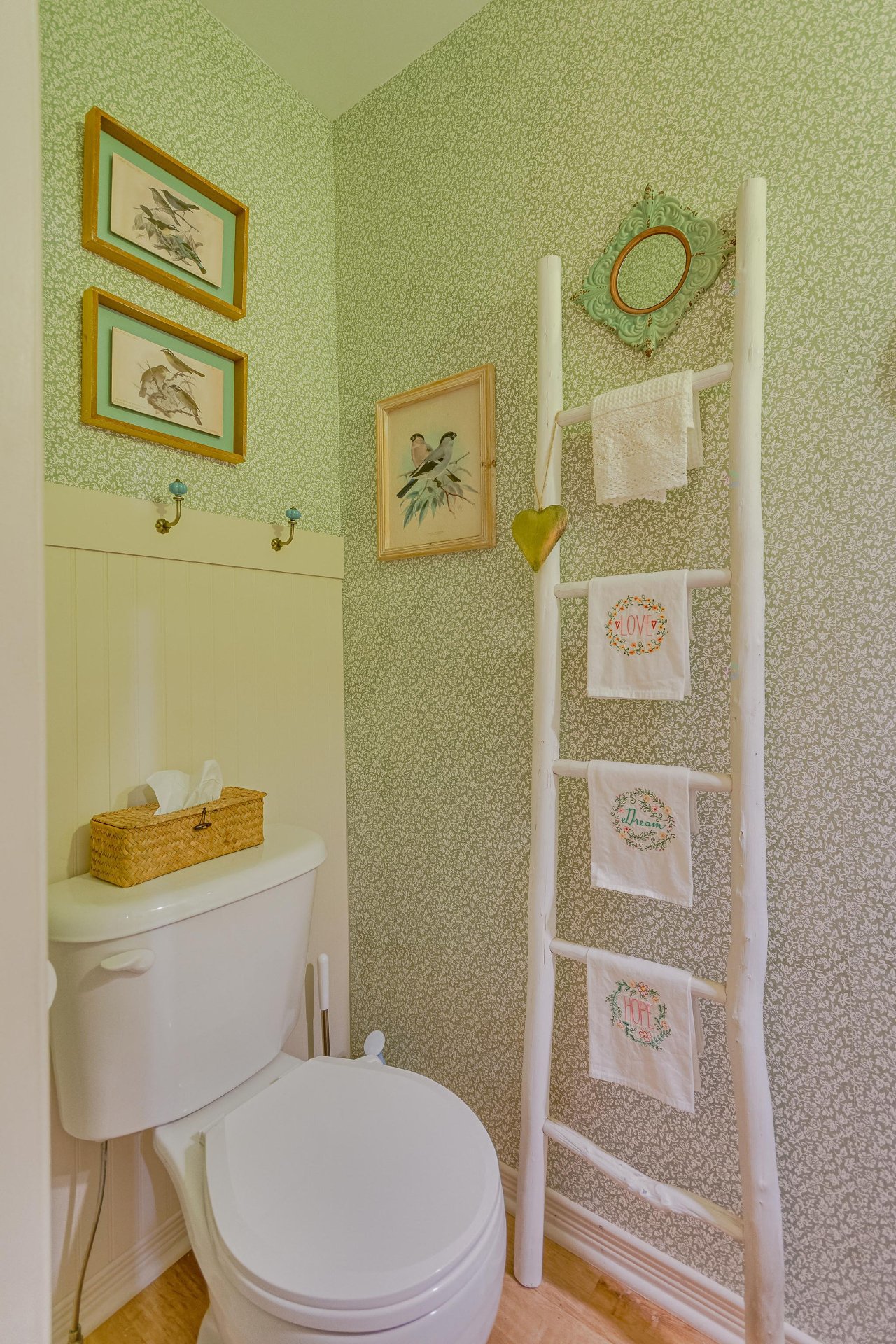 Powder room