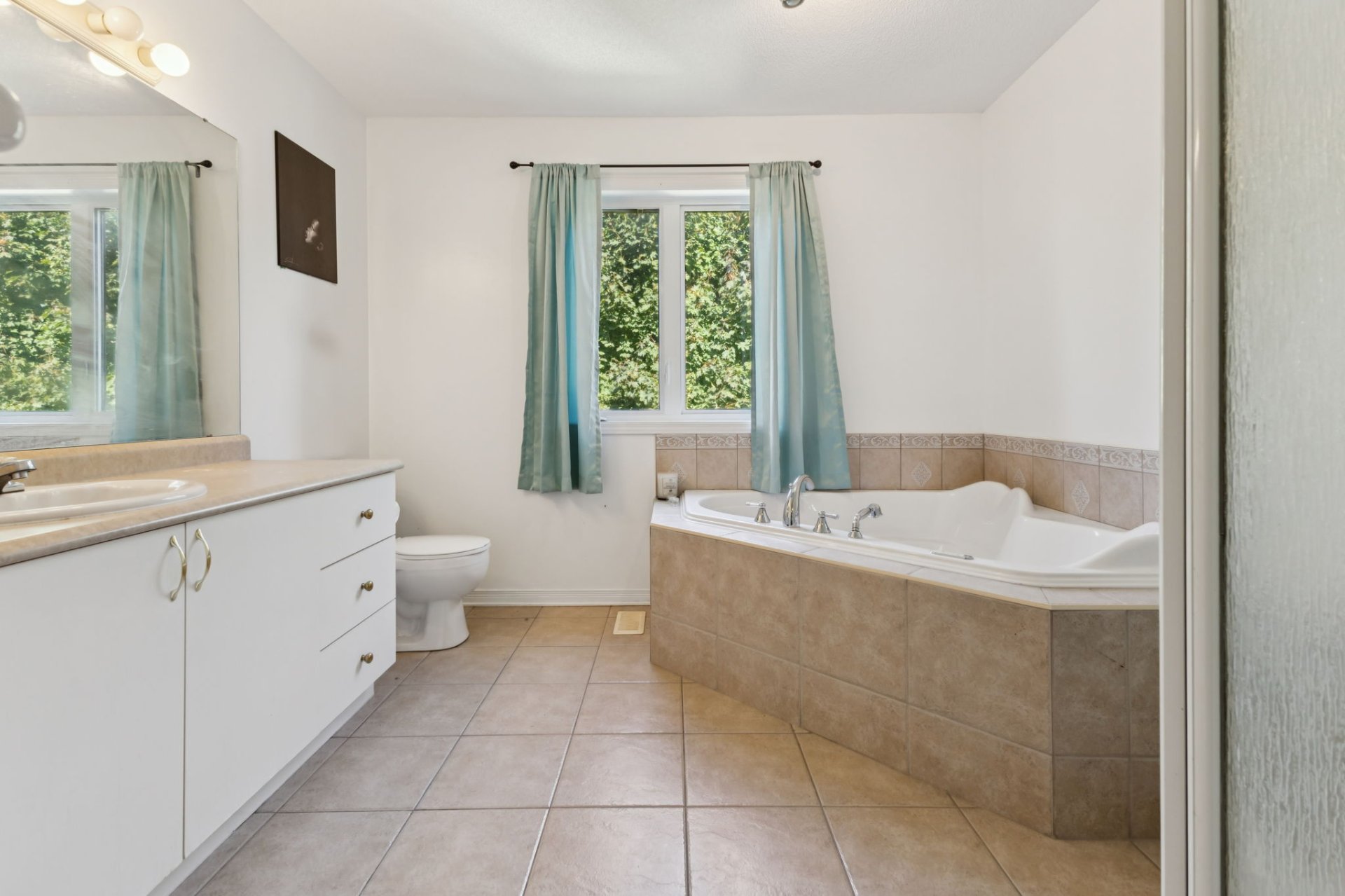 Salle de bains attenante à la CCP