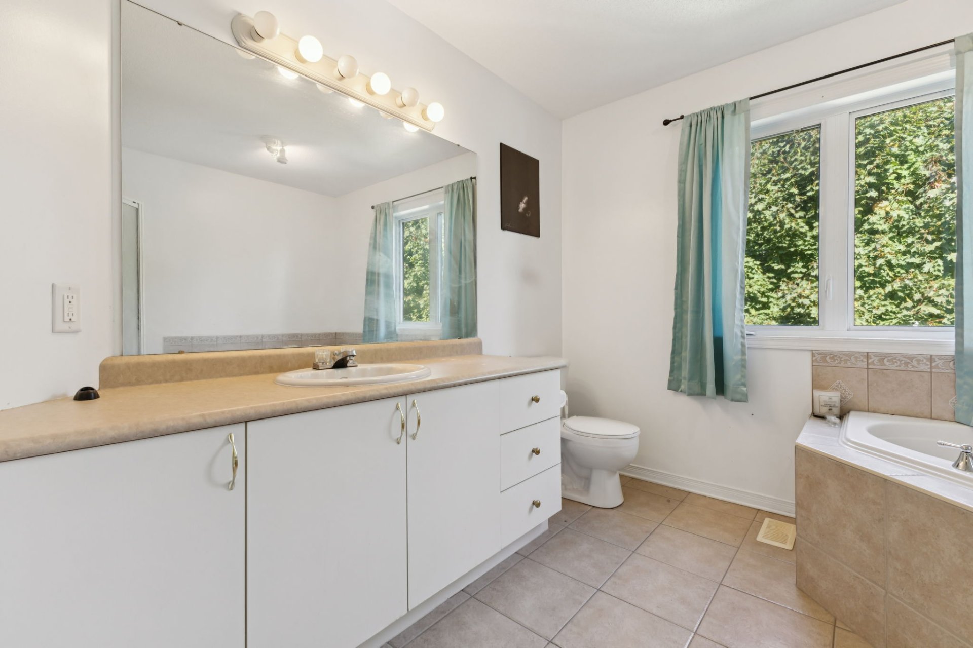 Salle de bains attenante à la CCP