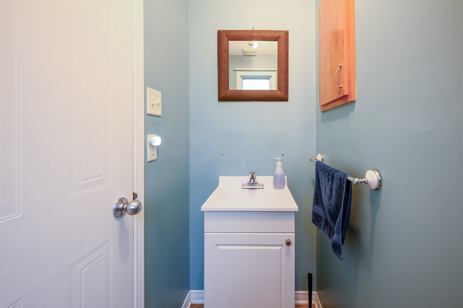 Powder room