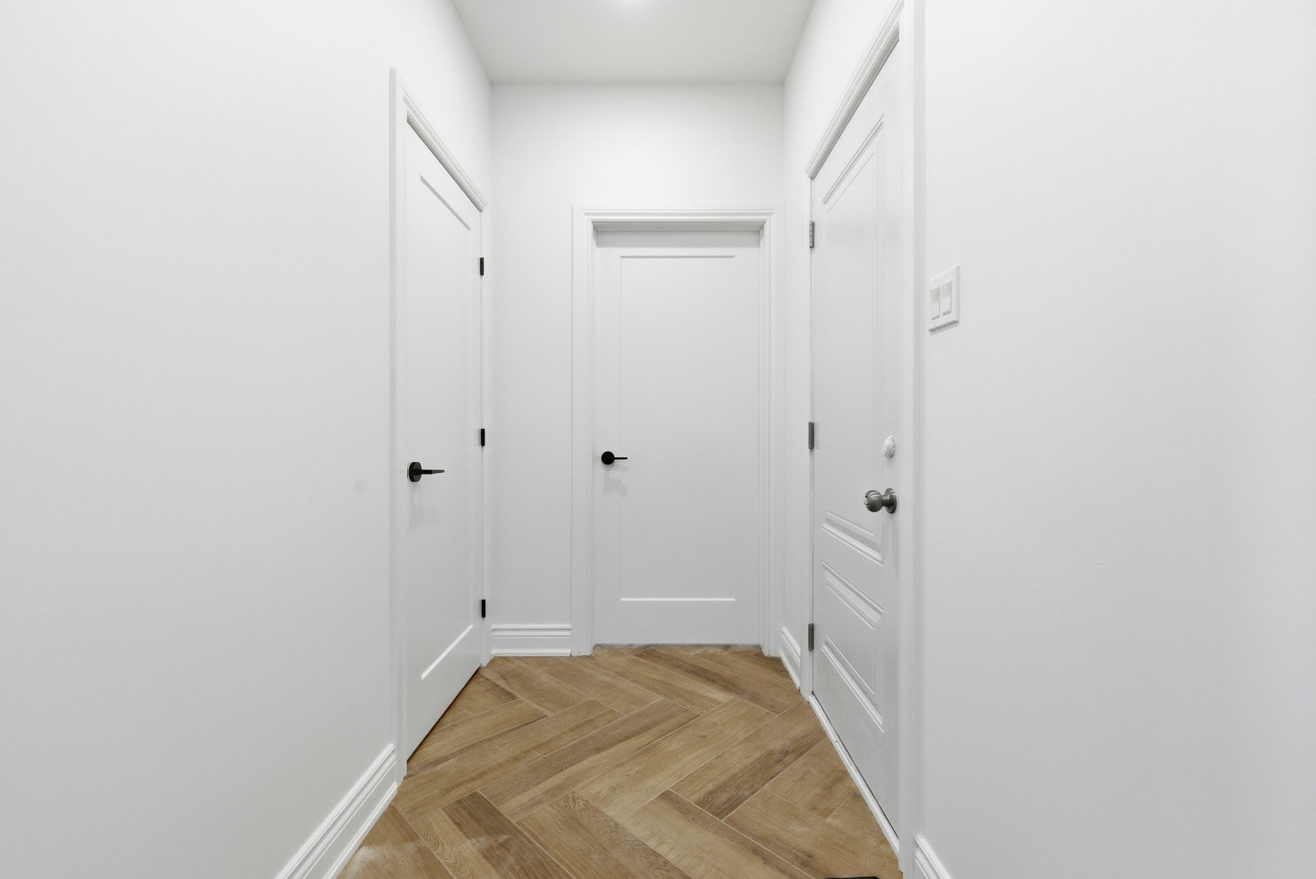 Hallway - Side entrance