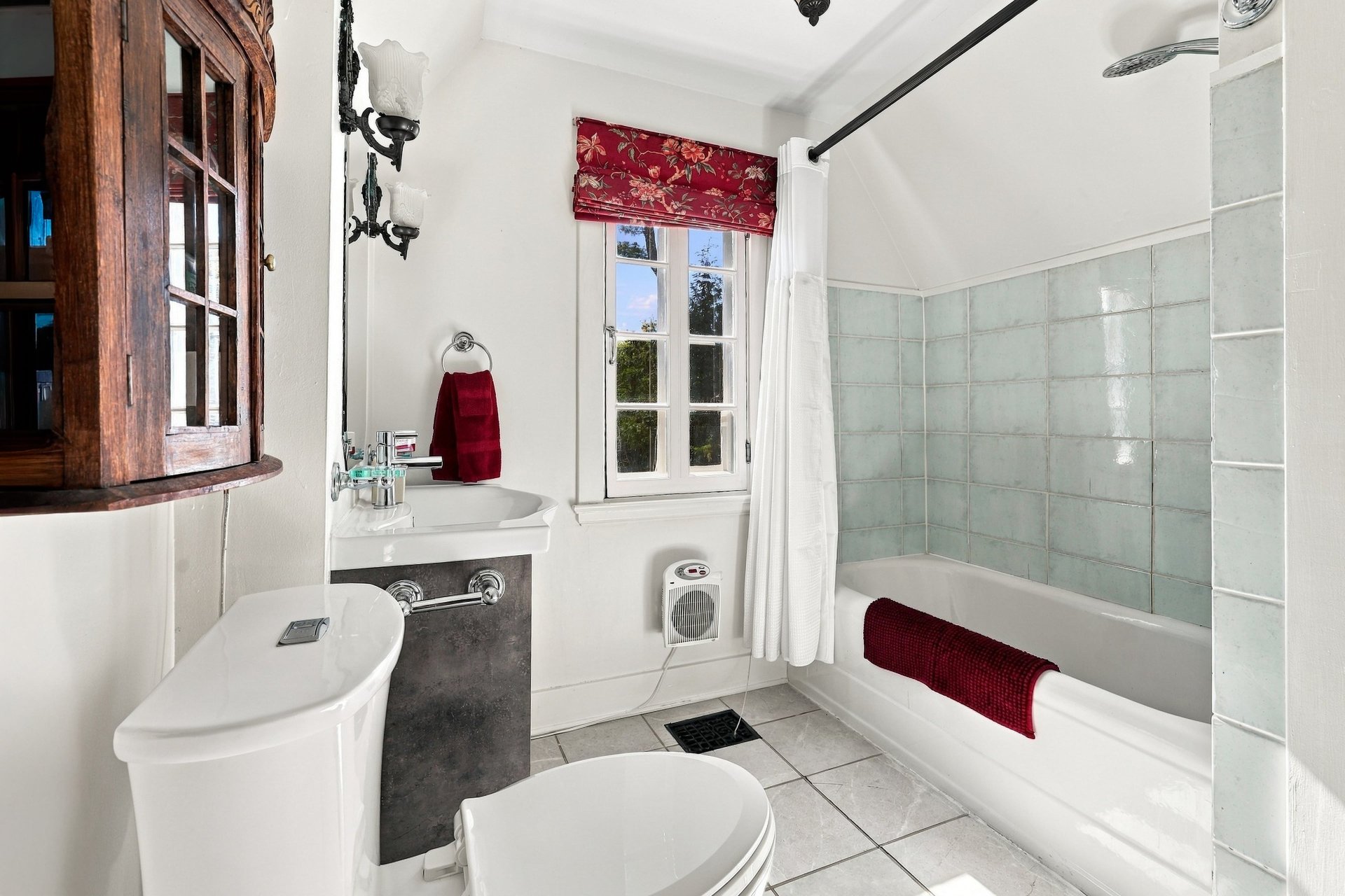 Salle de bains attenante à la CCP