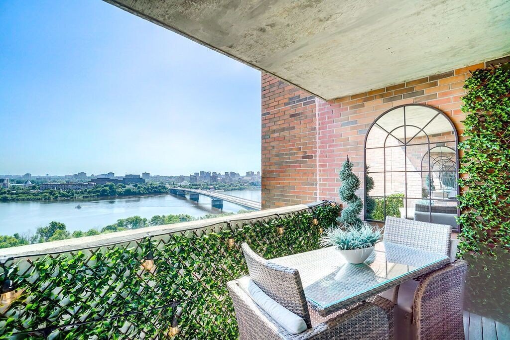 285 Rue Laurier 1706