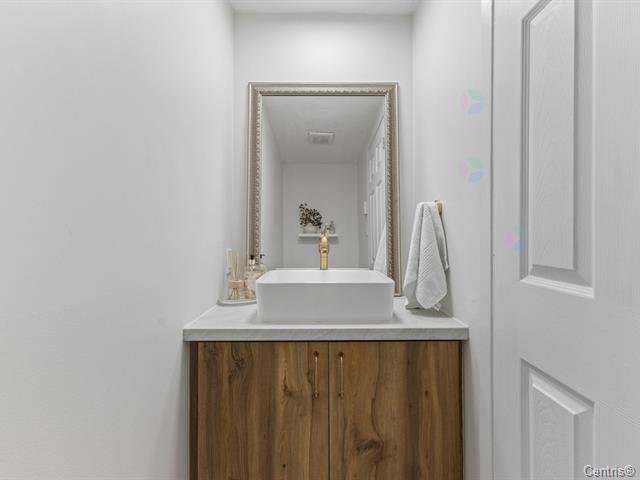 Powder room