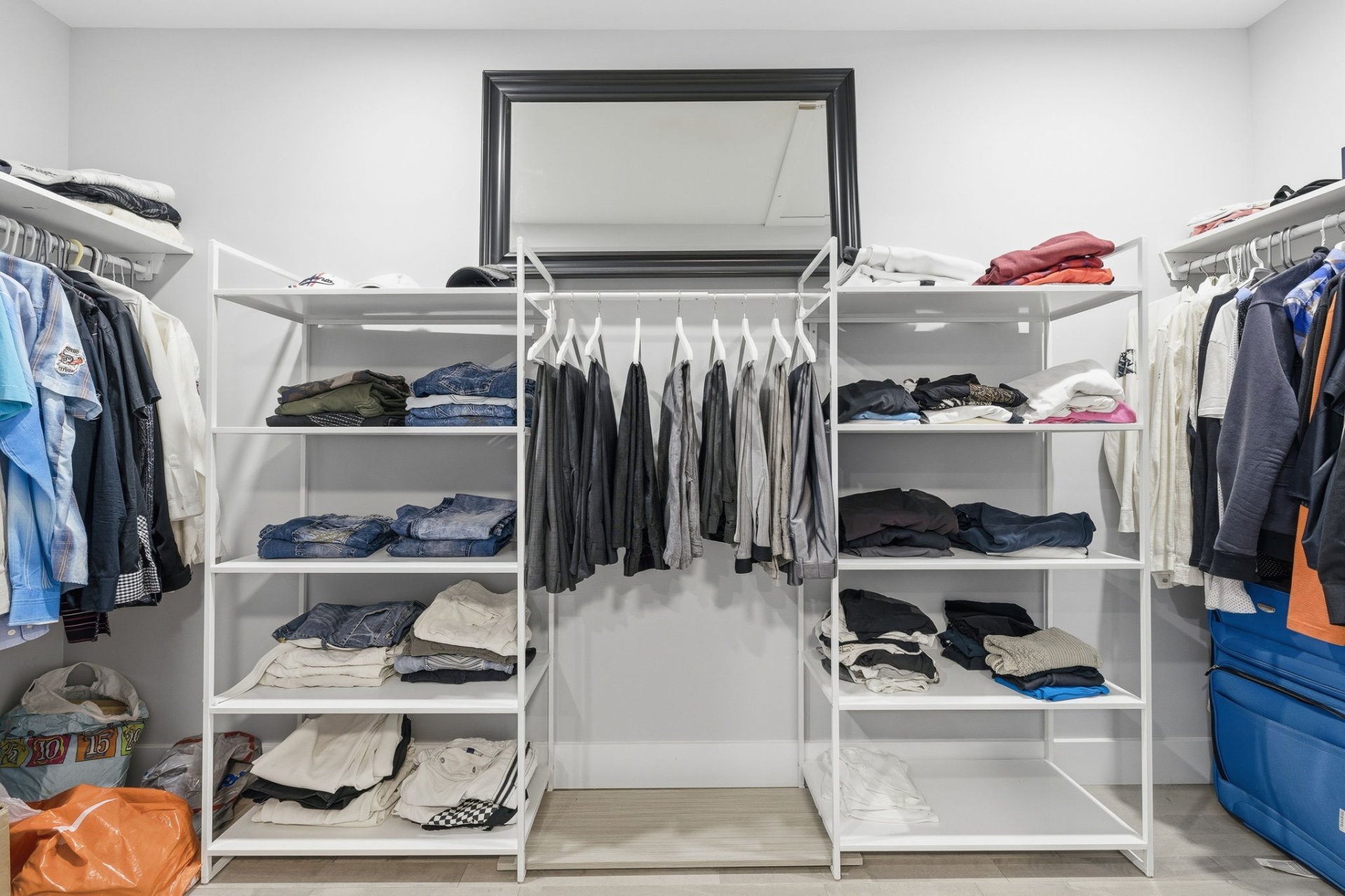 Walk-in closet