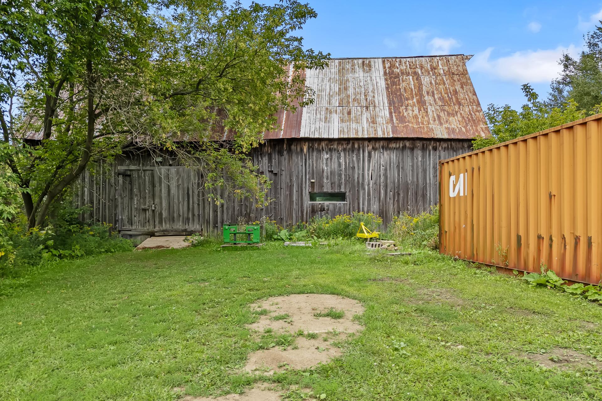 Barn
