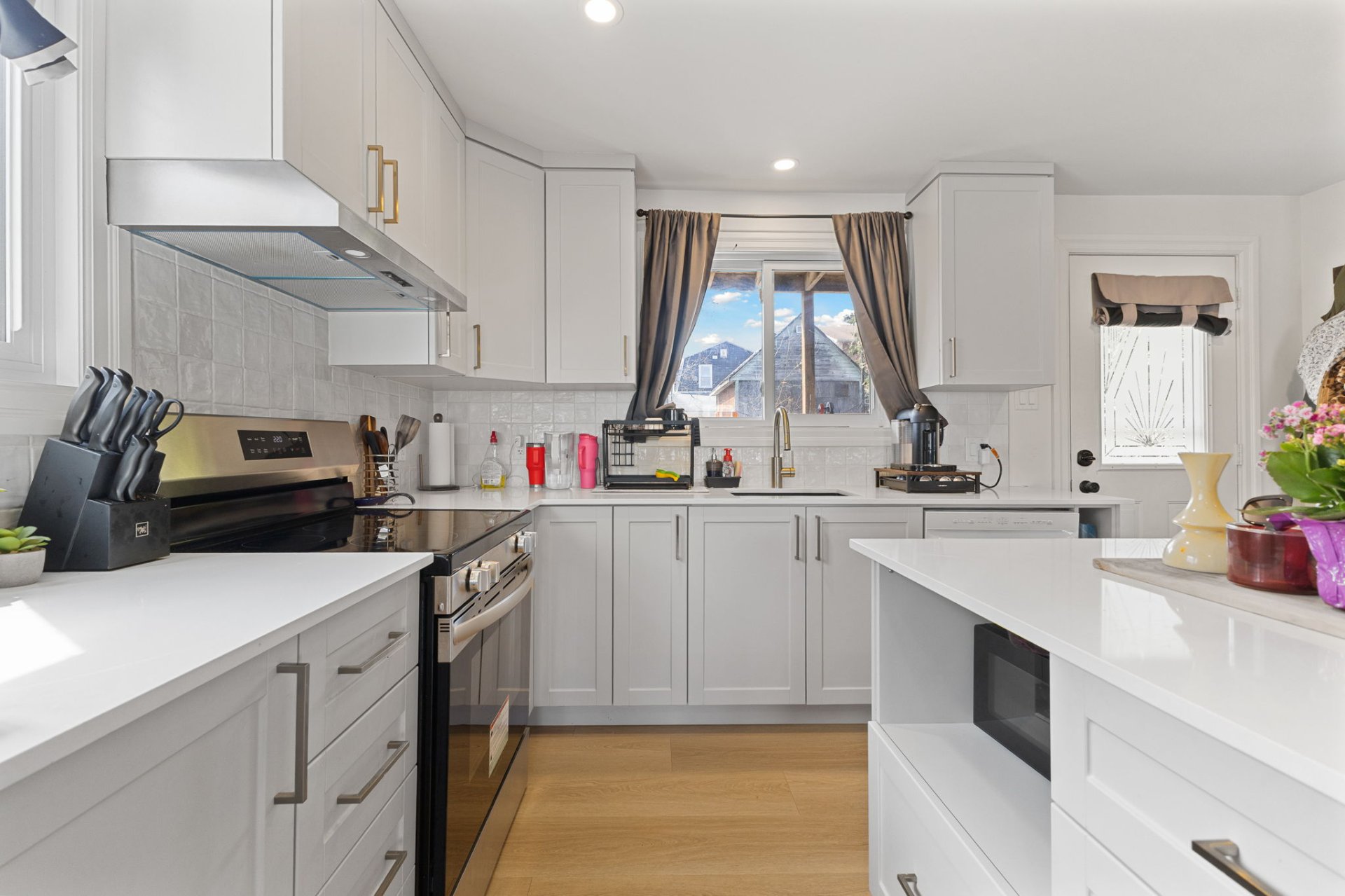 Kitchen - Apartment B