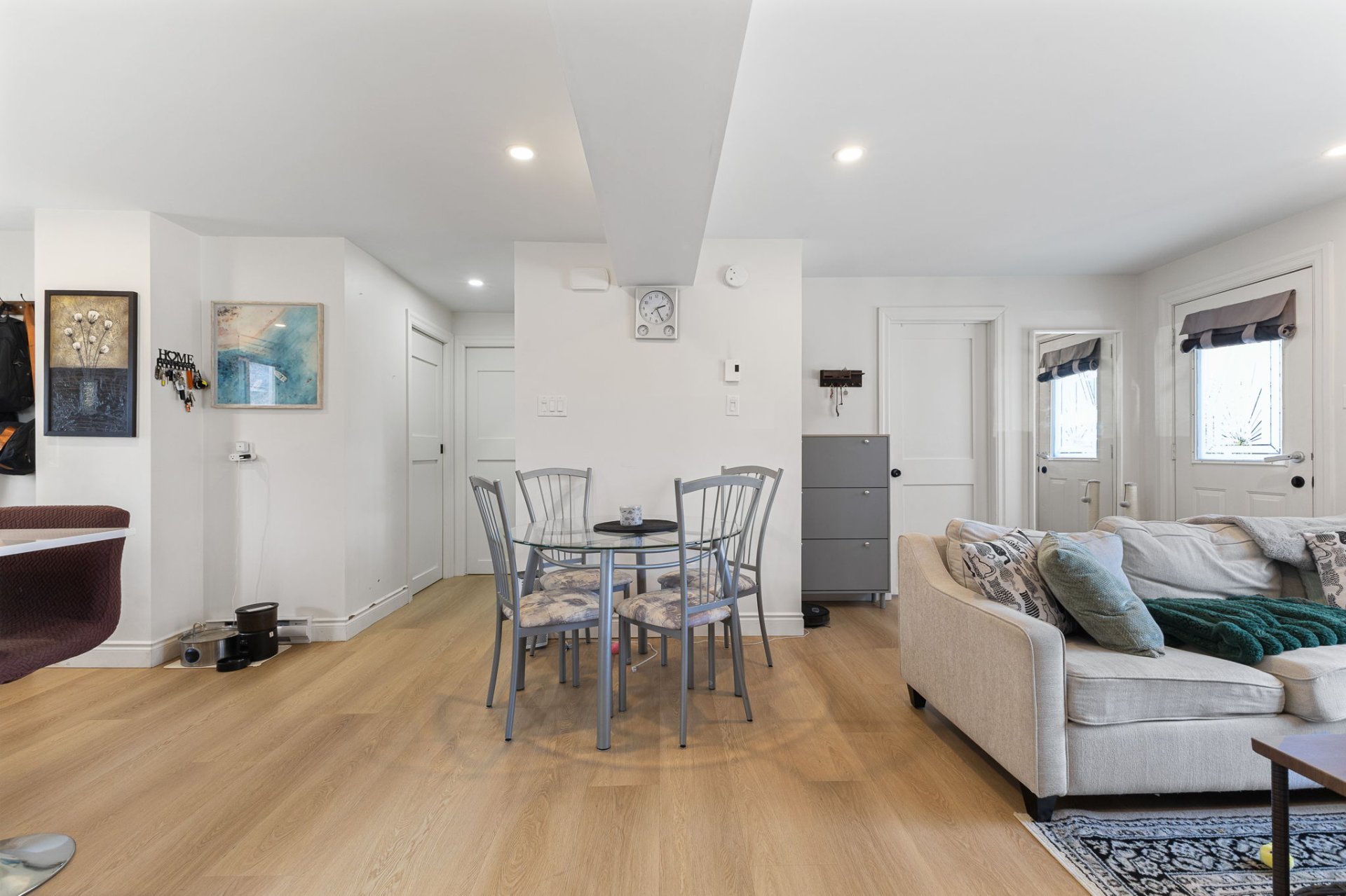 Dining room - Apartment B