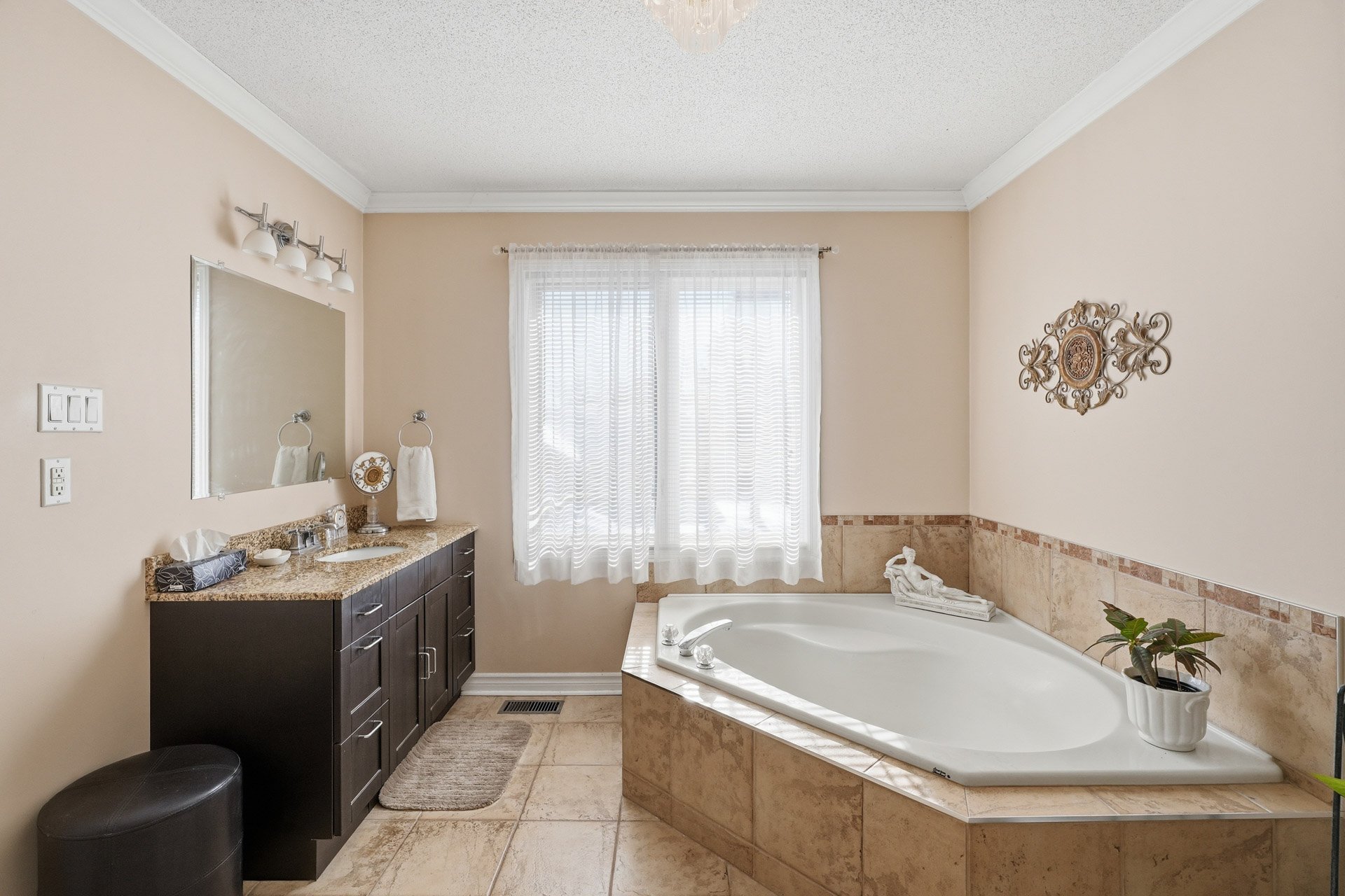 Salle de bains attenante à la CCP