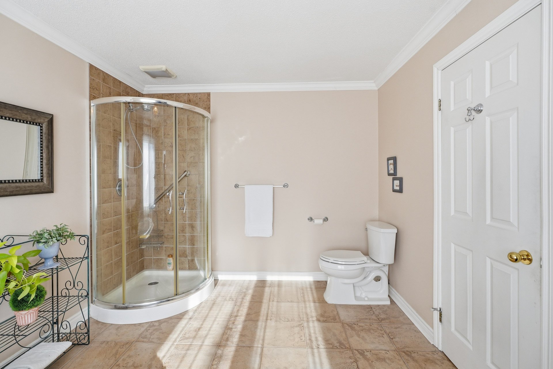 Salle de bains attenante à la CCP