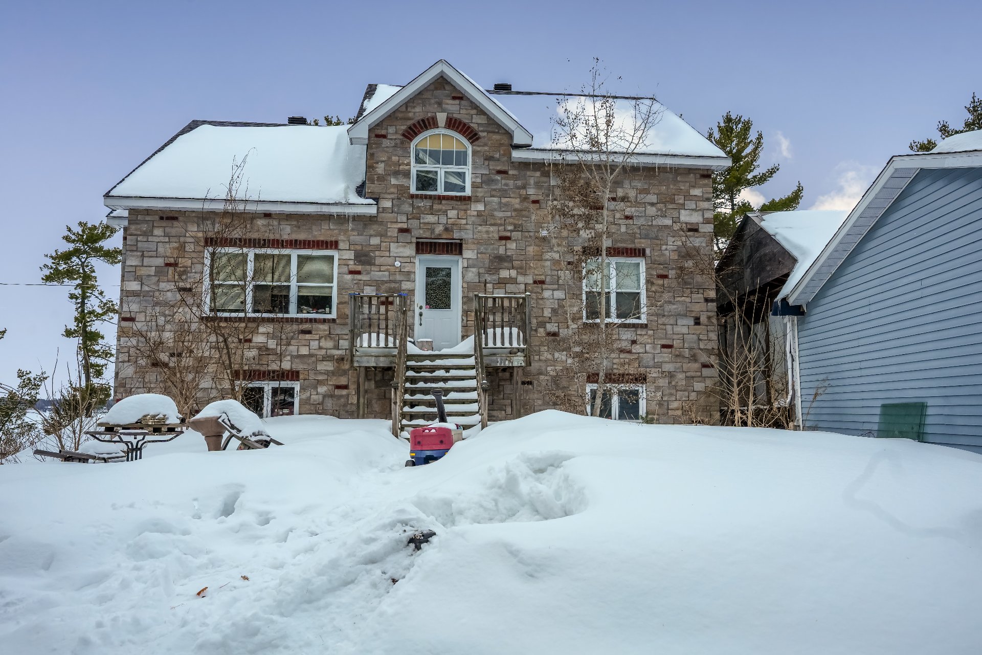 145 Ch. de la Pointe-aux-Roches 