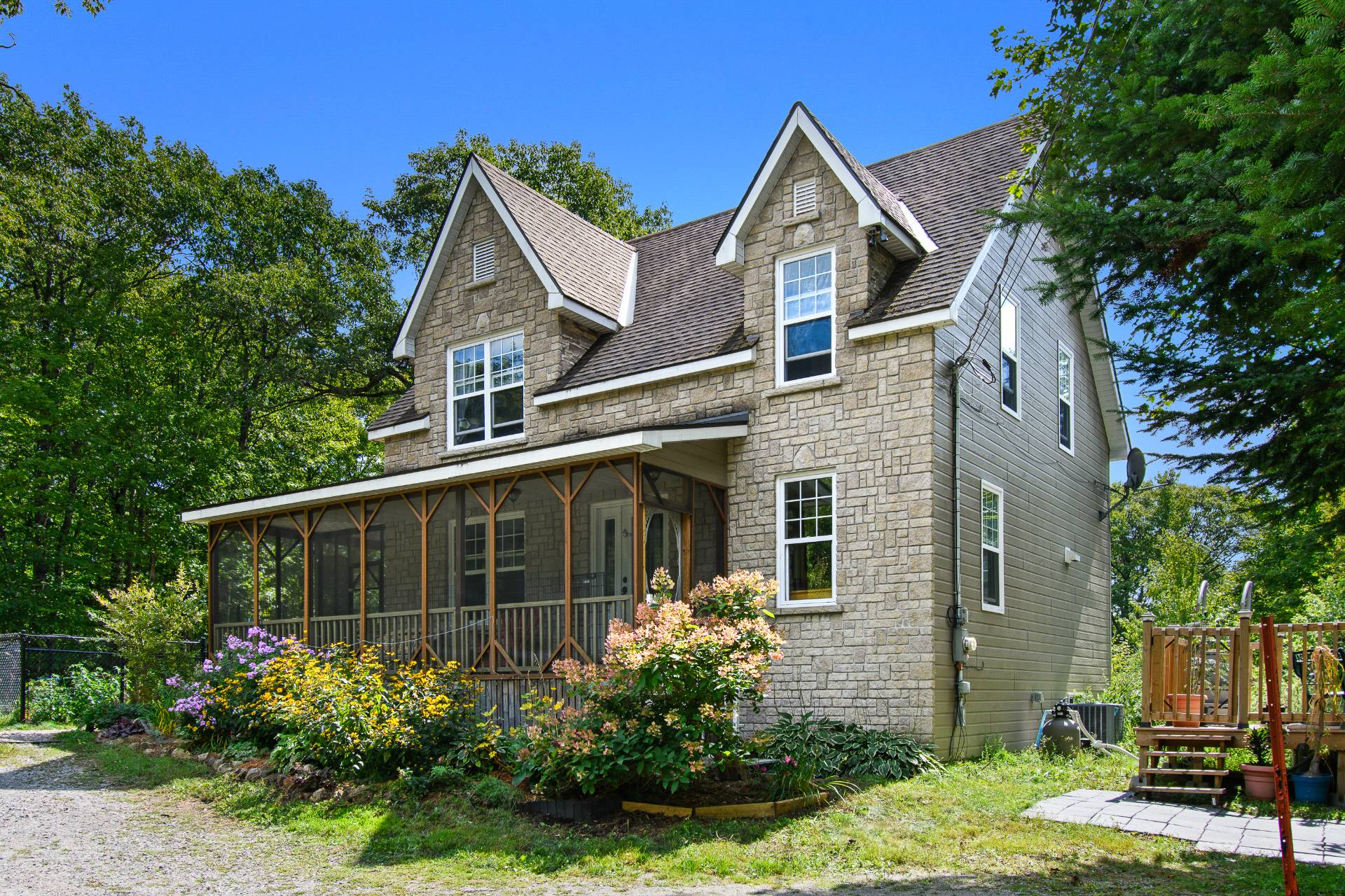 1039 Mtée St-Amour 