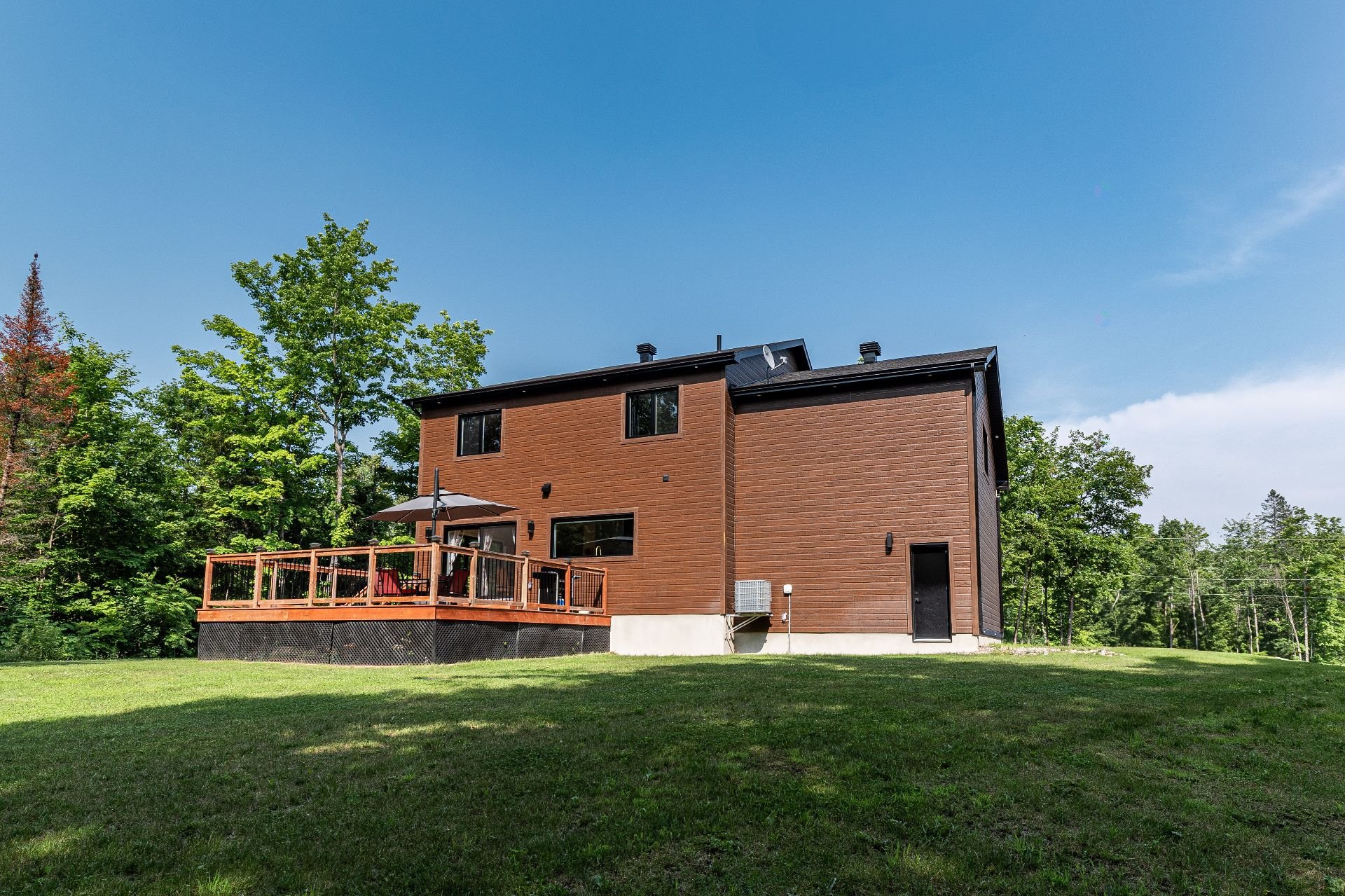 Back facade